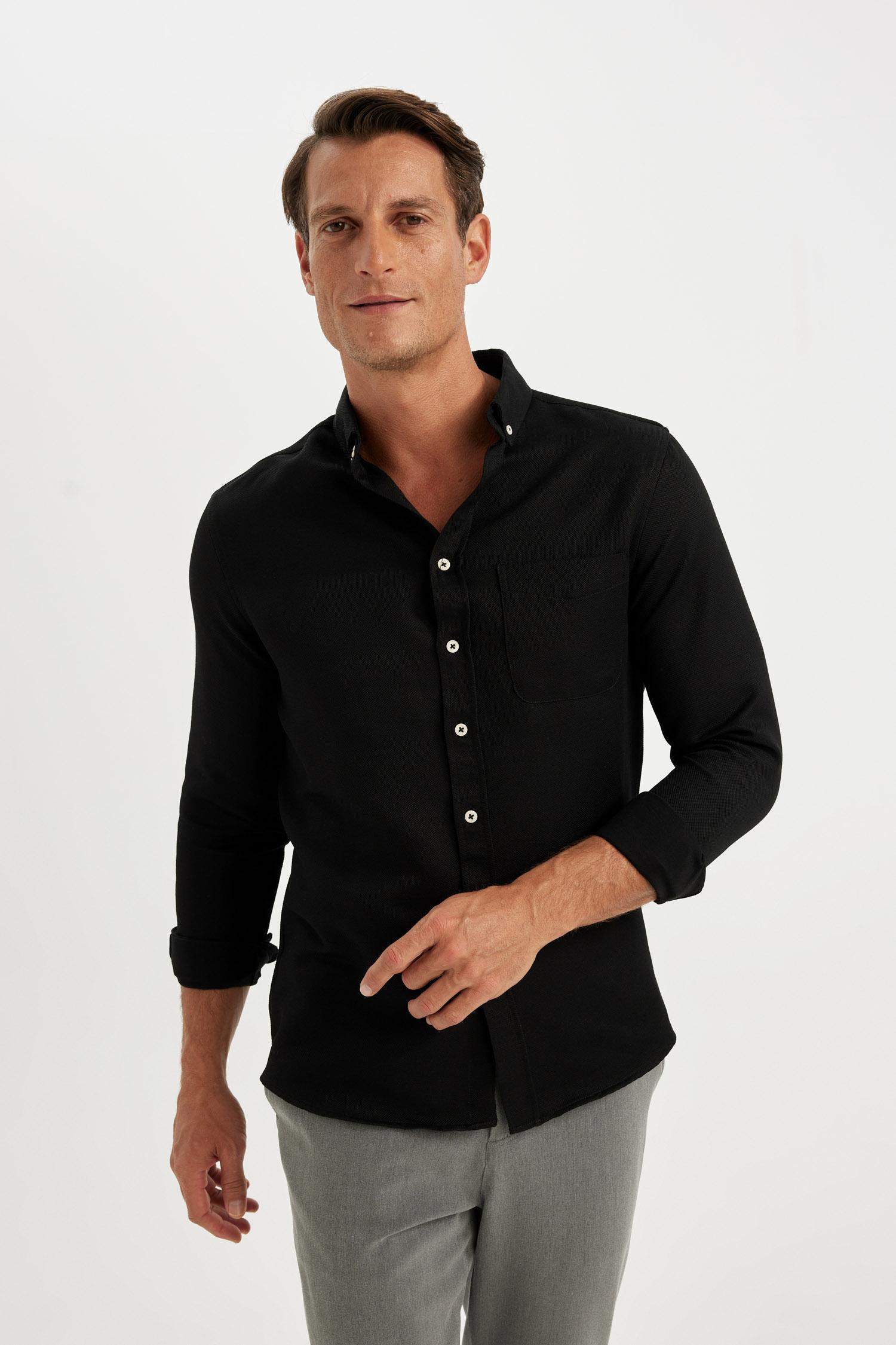 Slim Fit Dar Kesim Polo Yaka Dokulu Uzun Kollu Siyah Gömlek