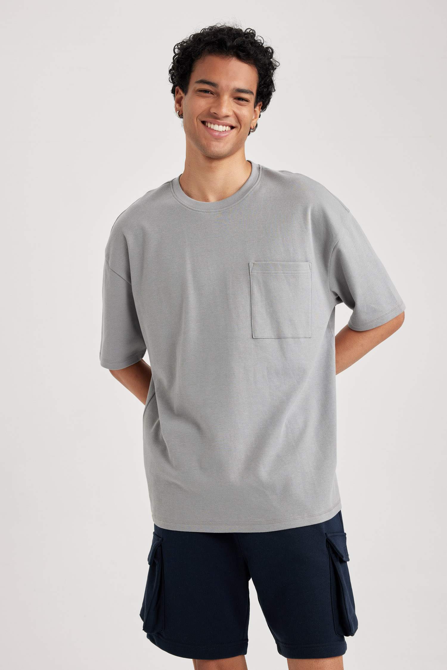 Футболка оверсайз с круглым вырезом