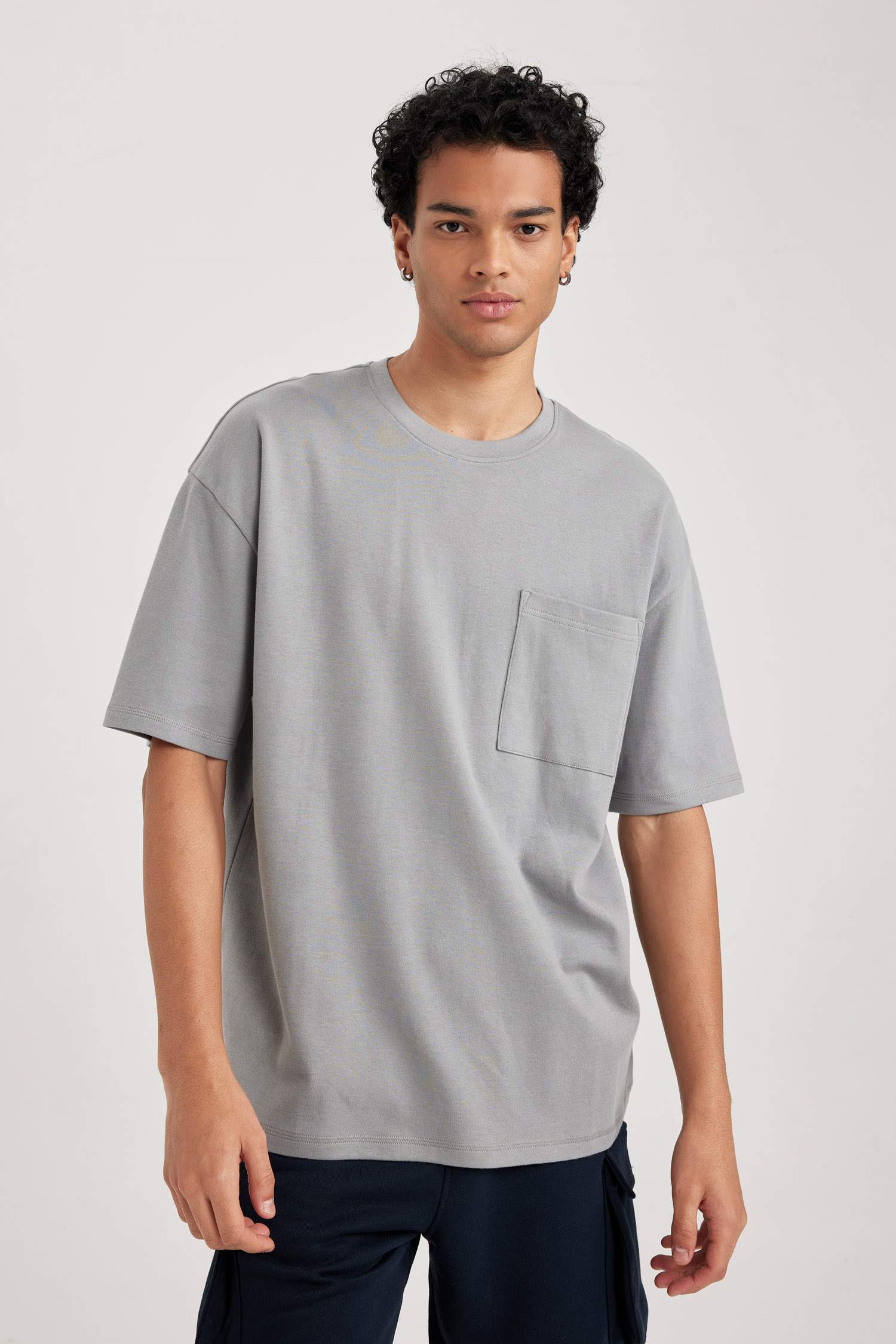 Футболка оверсайз с круглым вырезом