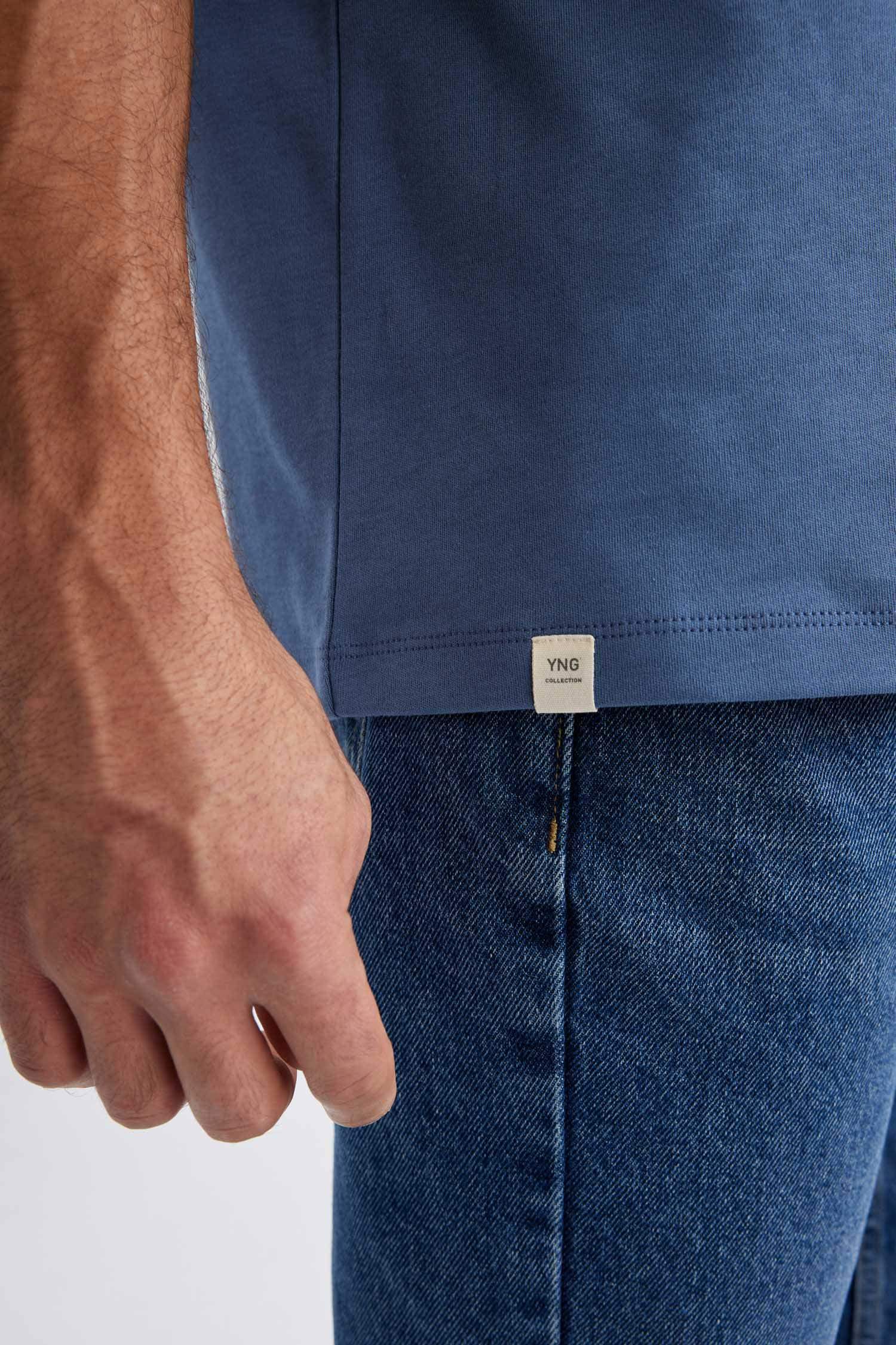 Футболка оверсайз с круглым вырезом из 100% хлопка