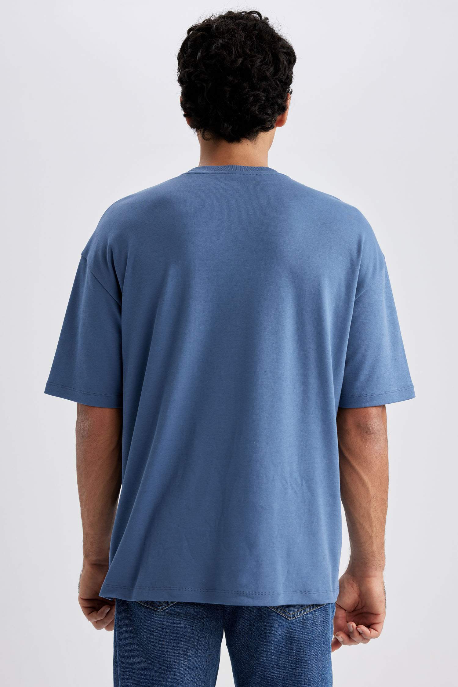 Футболка оверсайз с круглым вырезом из 100% хлопка