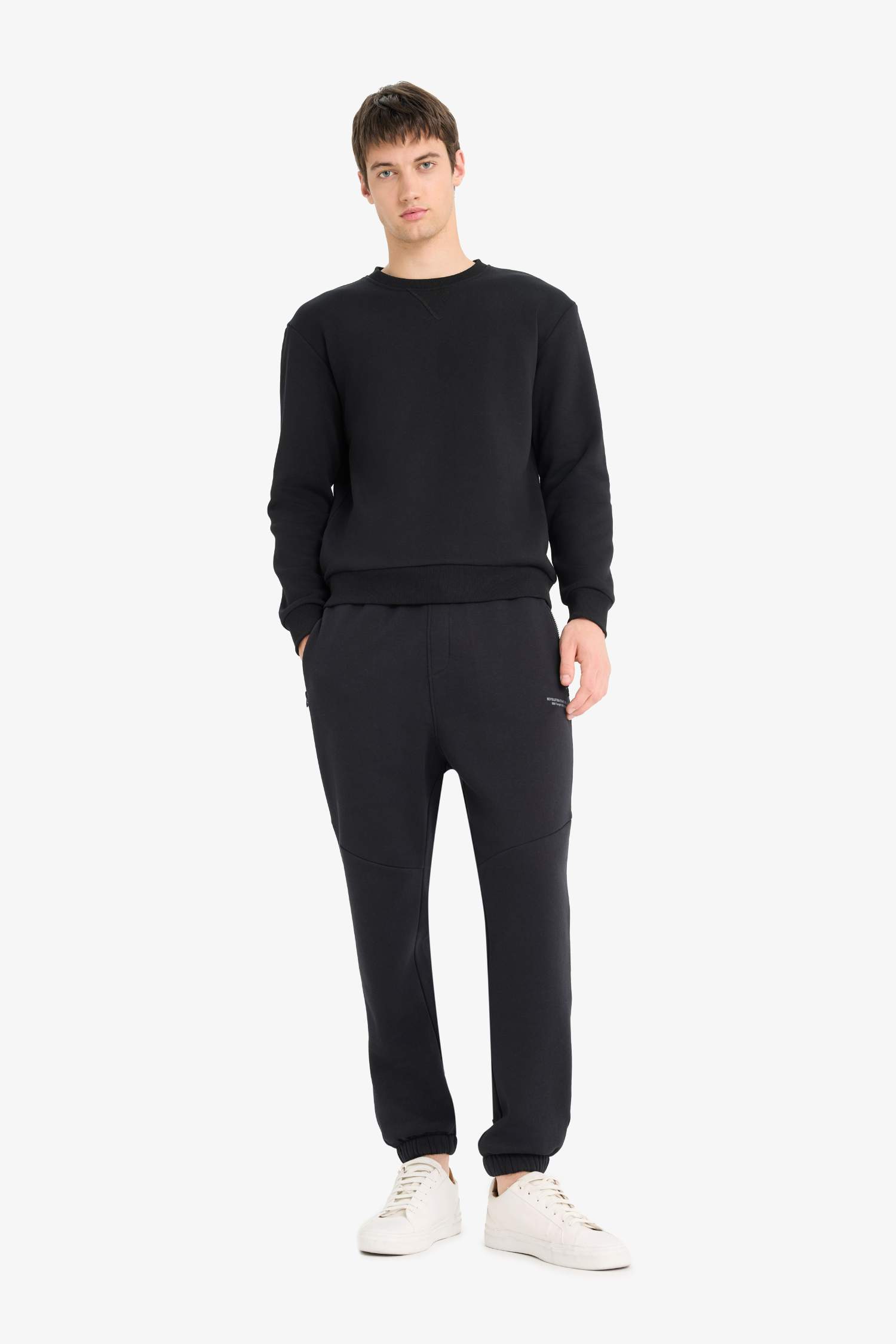 Толстая однотонная толстовка Regular Fit с круглым вырезом