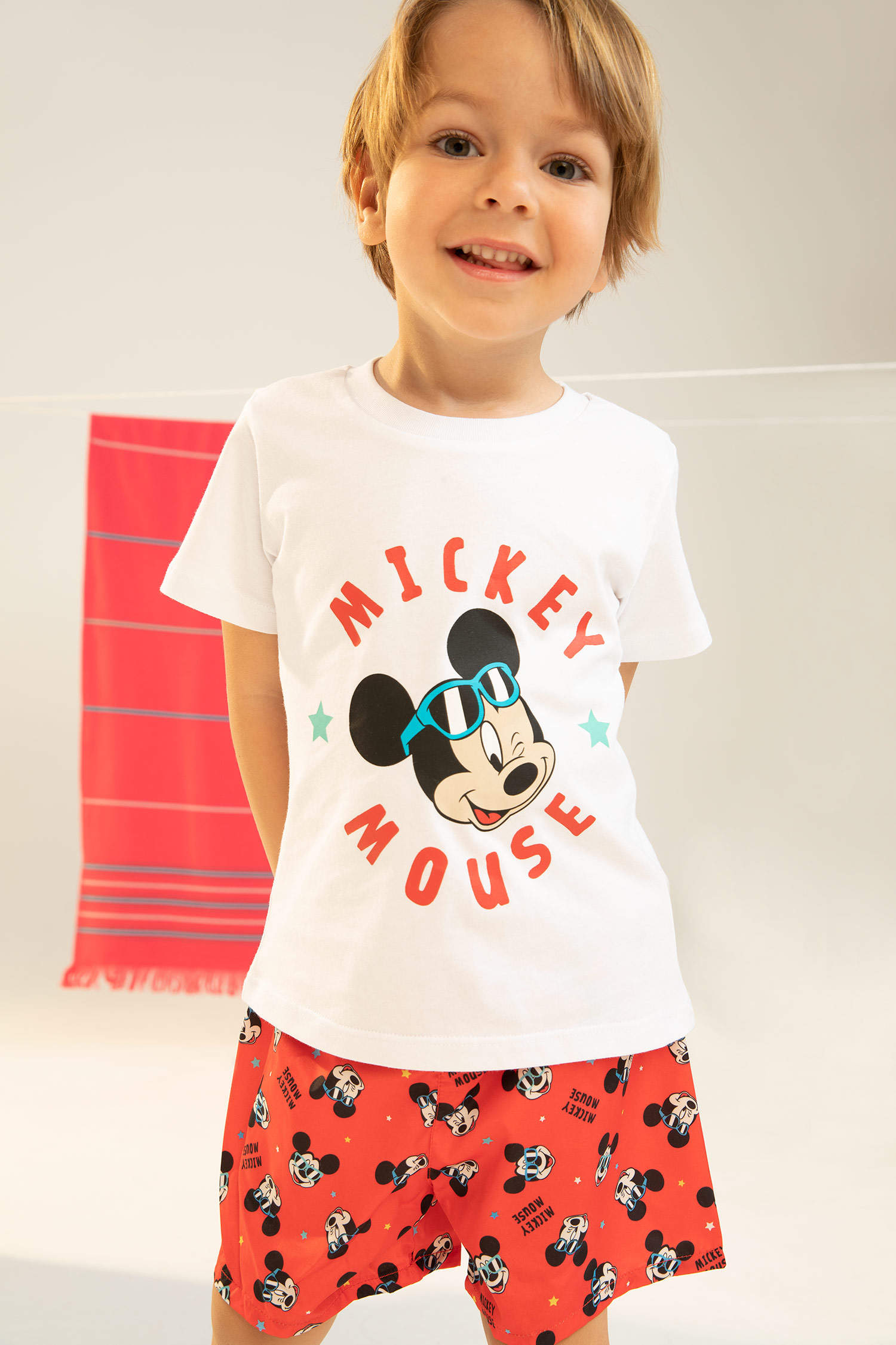 Erkek Bebek Disney Mickey & Minnie Lisanslı Tiişört Yüzme Şort Takım