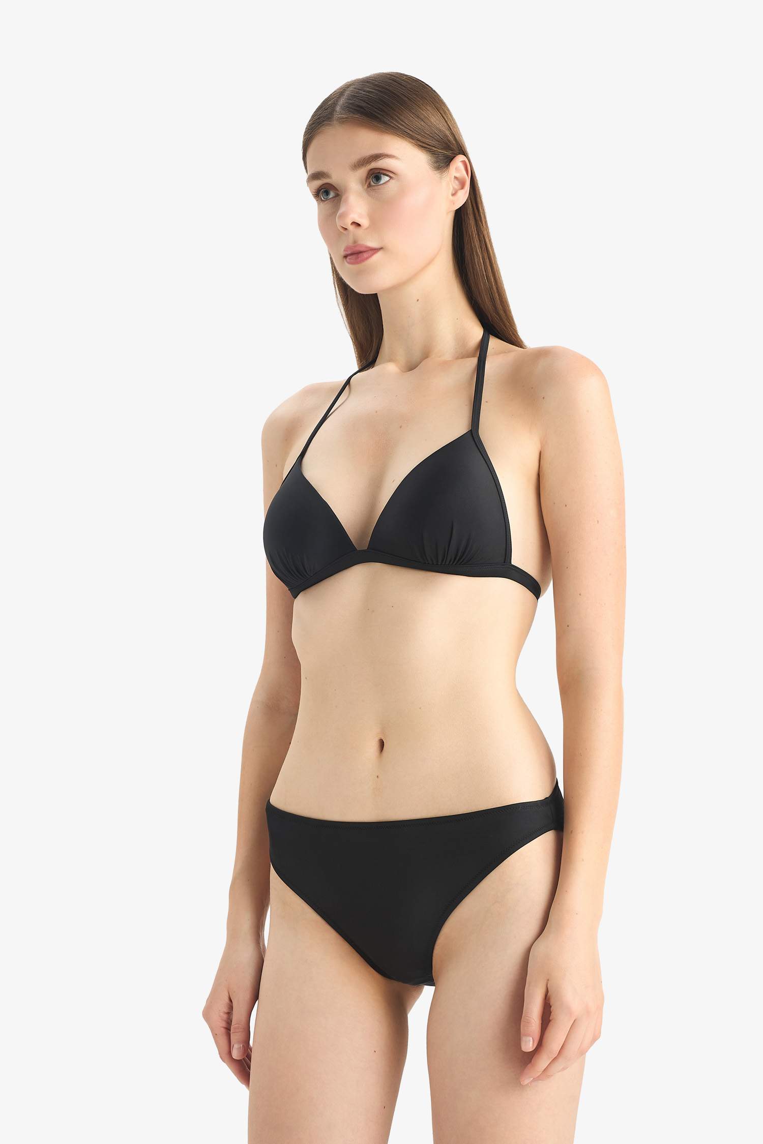 كلوت بكيني قصة عادية من Fall in Love