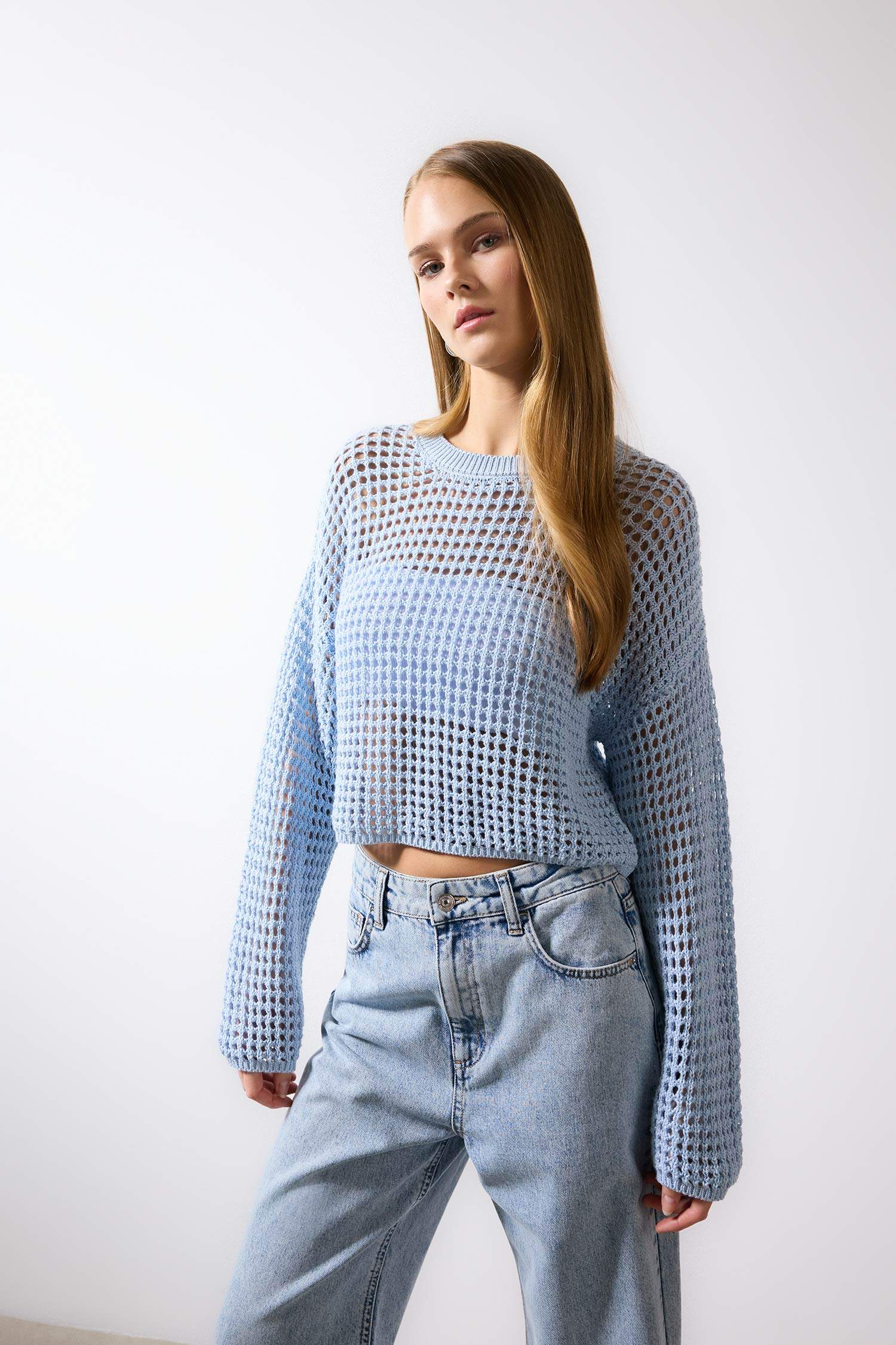 Pull crochet à col rond et coupe régulière