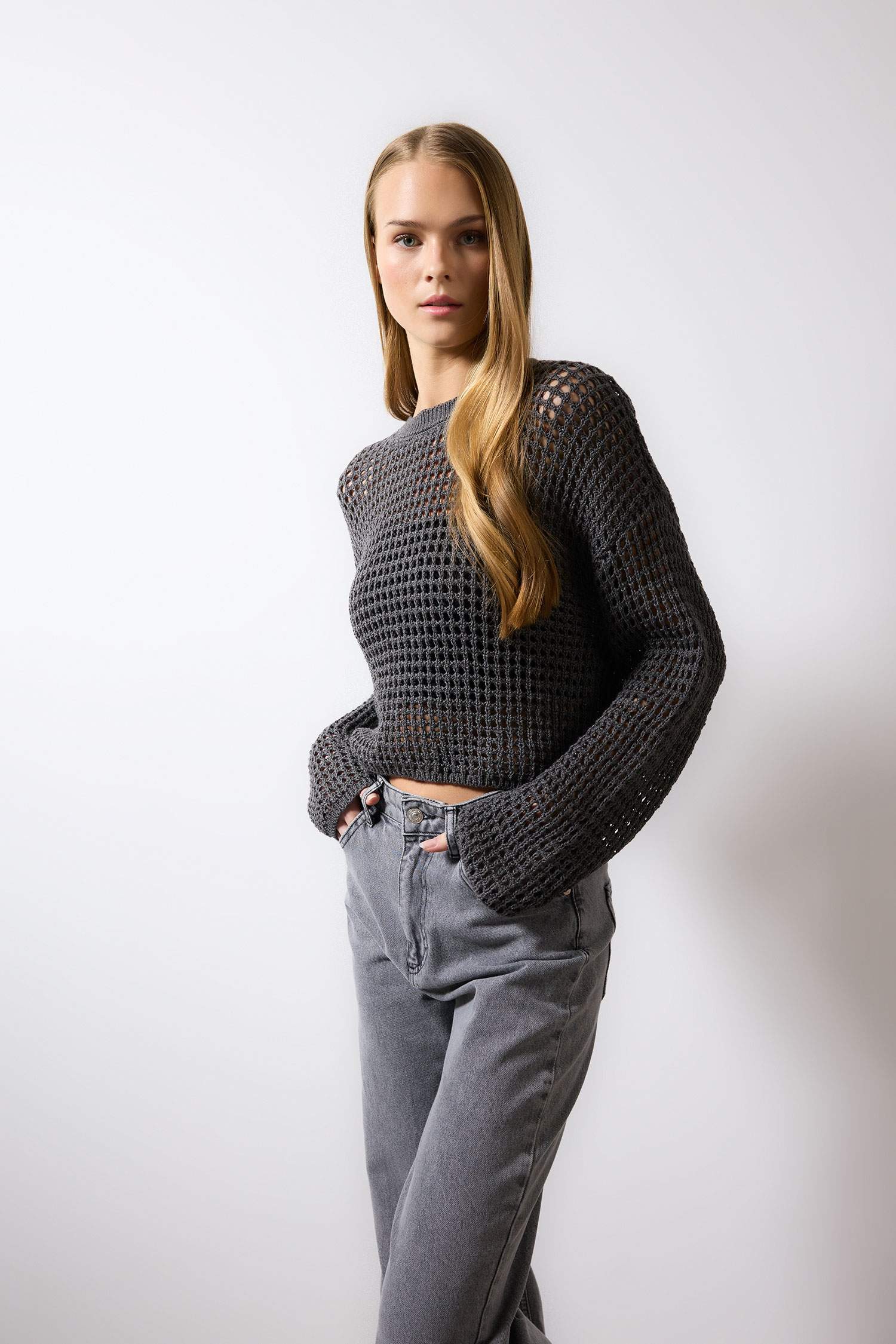 Pull en tricot ajouré à col rond Coupe régulière