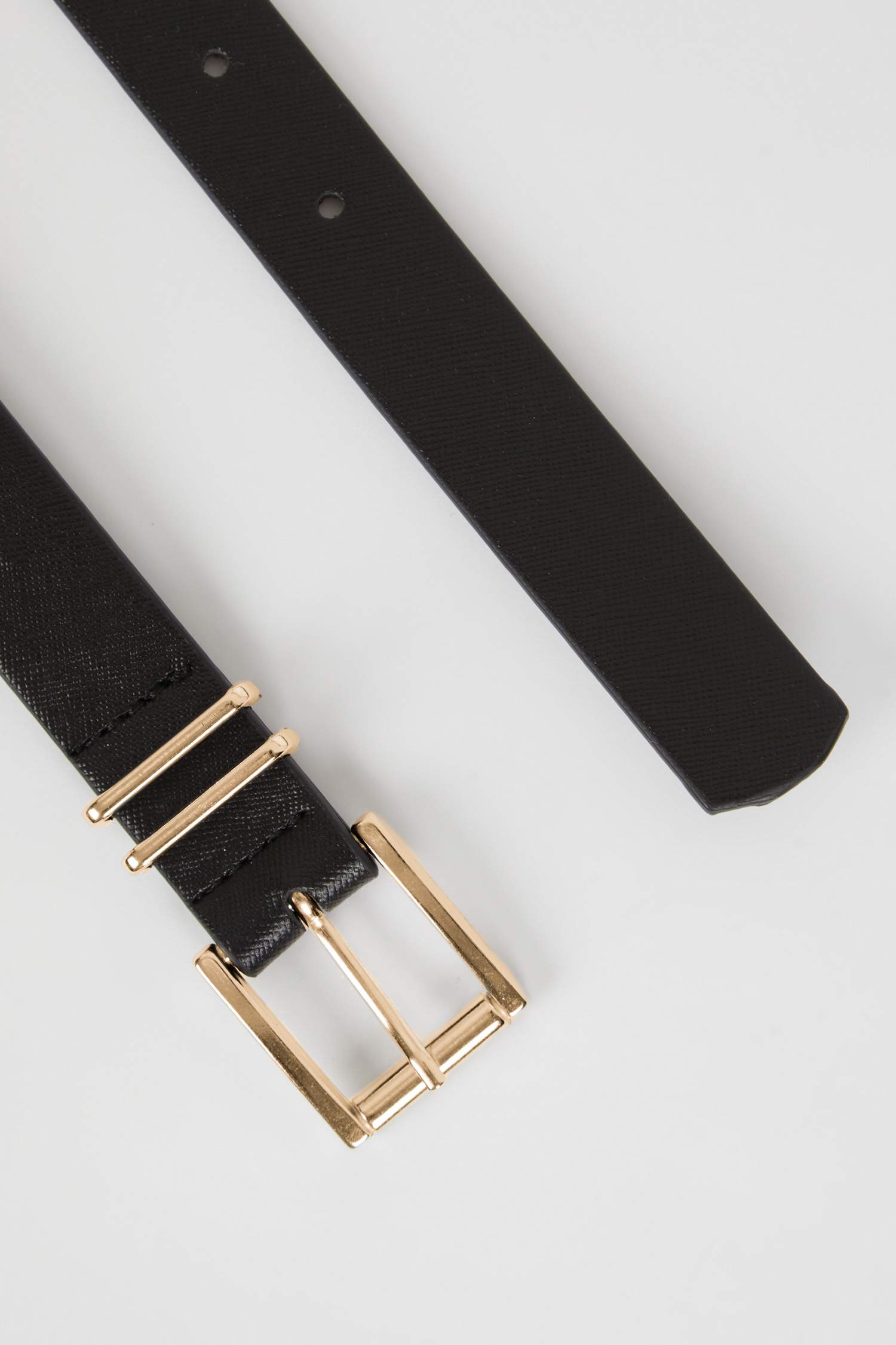 حزام نسائي جلد صناعي بمشبك مربع من قطعتين