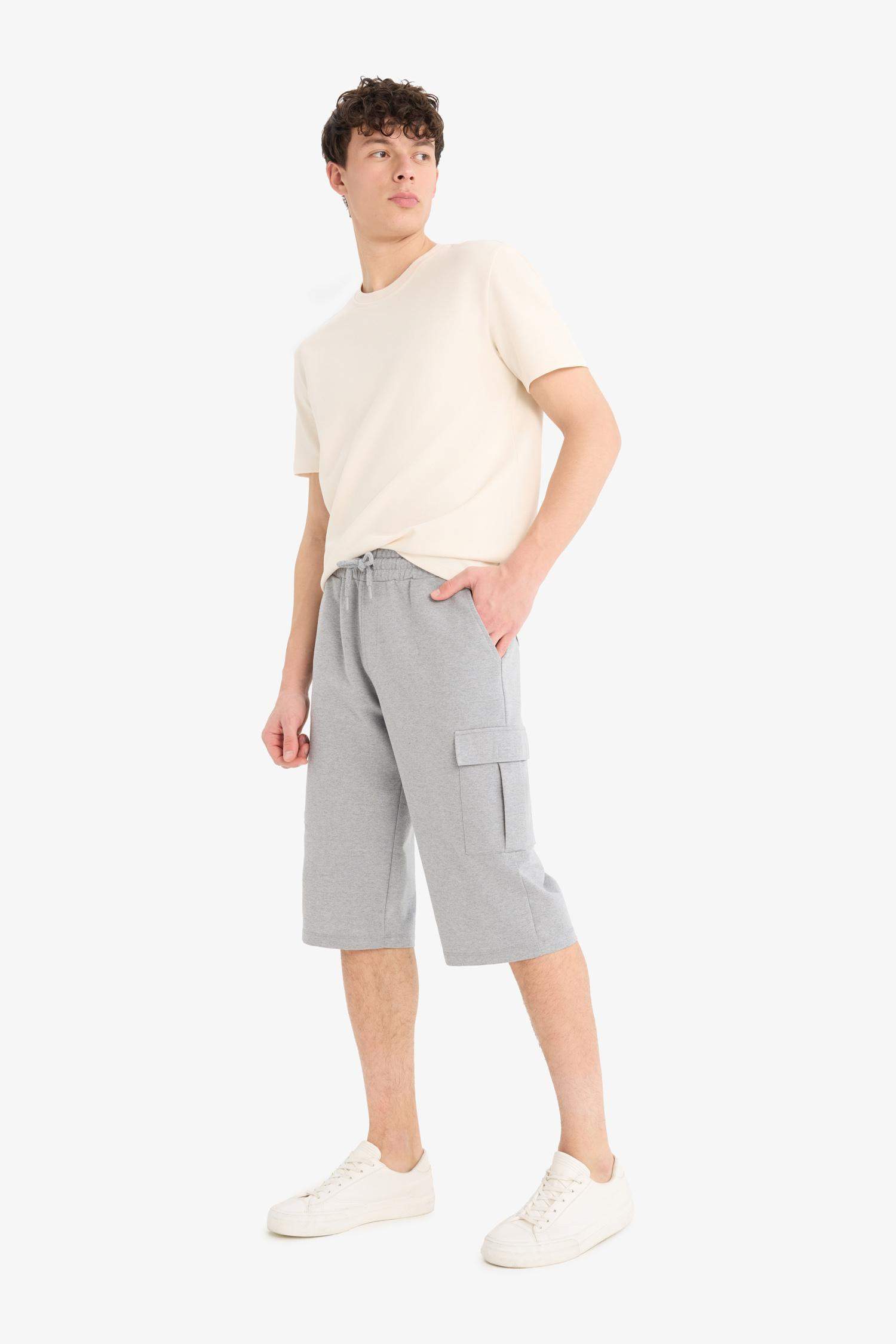 Slim Fit Dar Kesim Kargo Cepli Basic Düz Kapri Şort