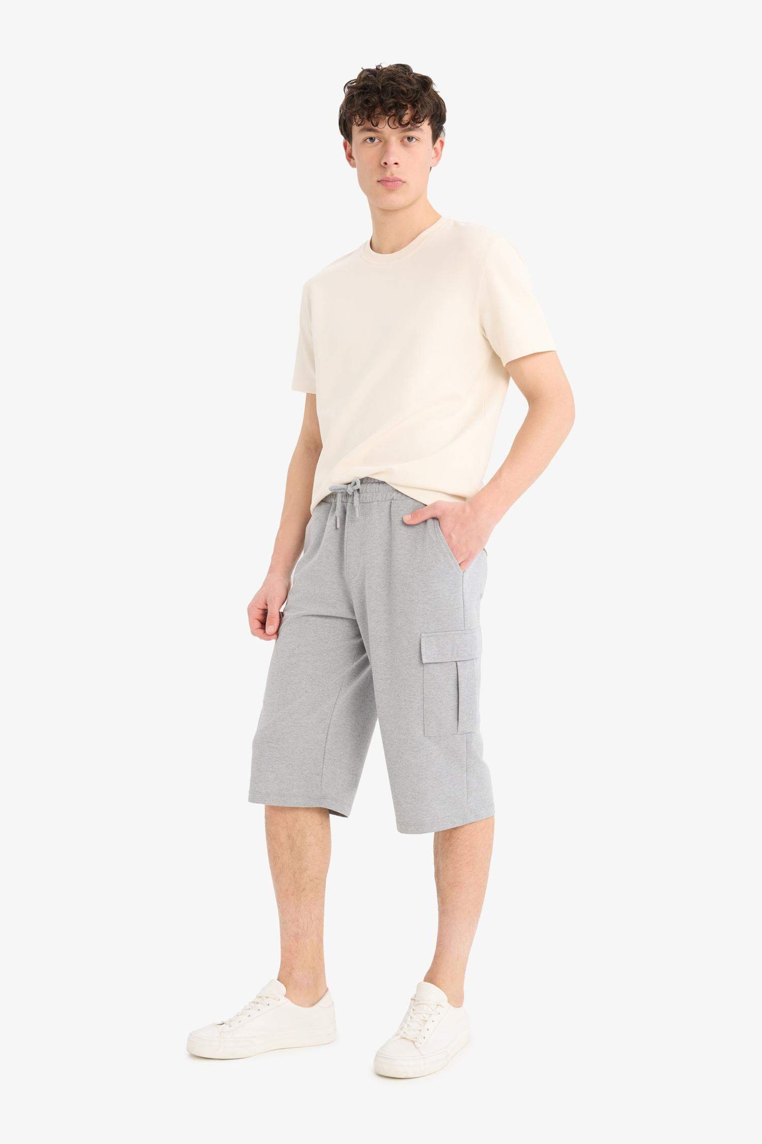 Slim Fit Dar Kesim Kargo Cepli Basic Düz Kapri Şort