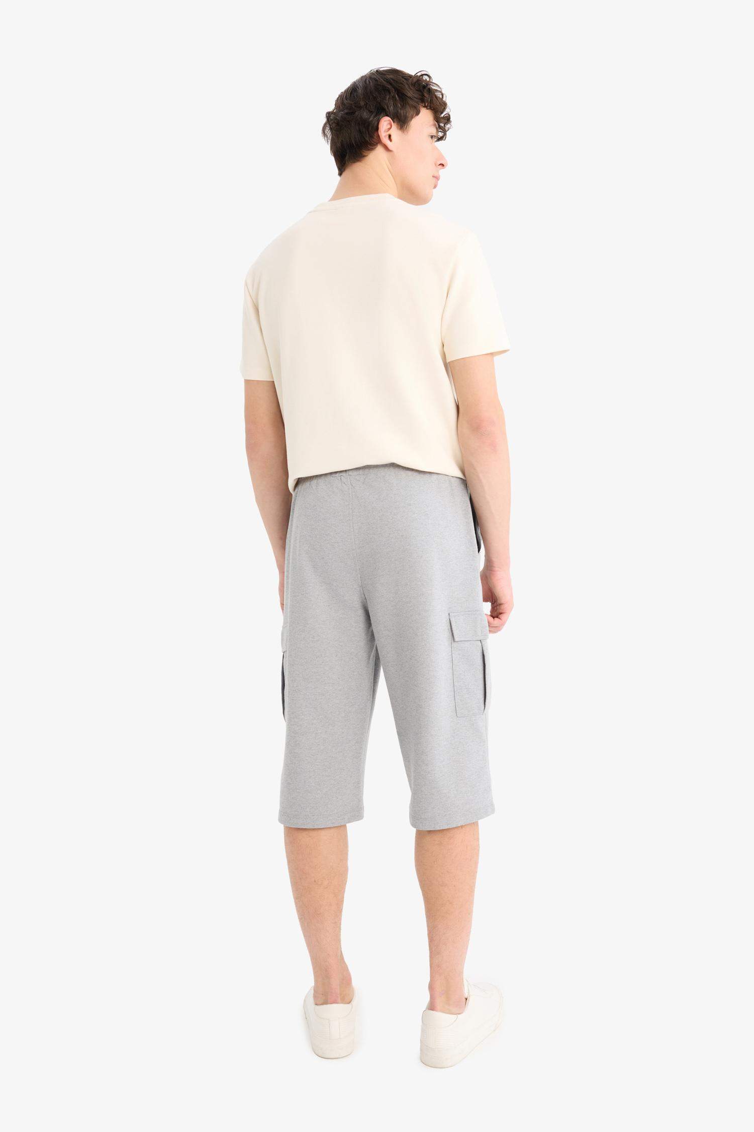 Slim Fit Dar Kesim Kargo Cepli Basic Düz Kapri Şort