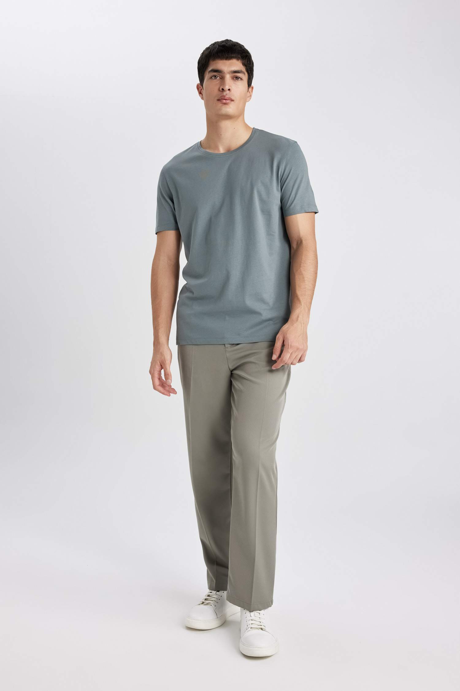 Regular Fit Crew Neck Short Sleeve Basic T-Shirt