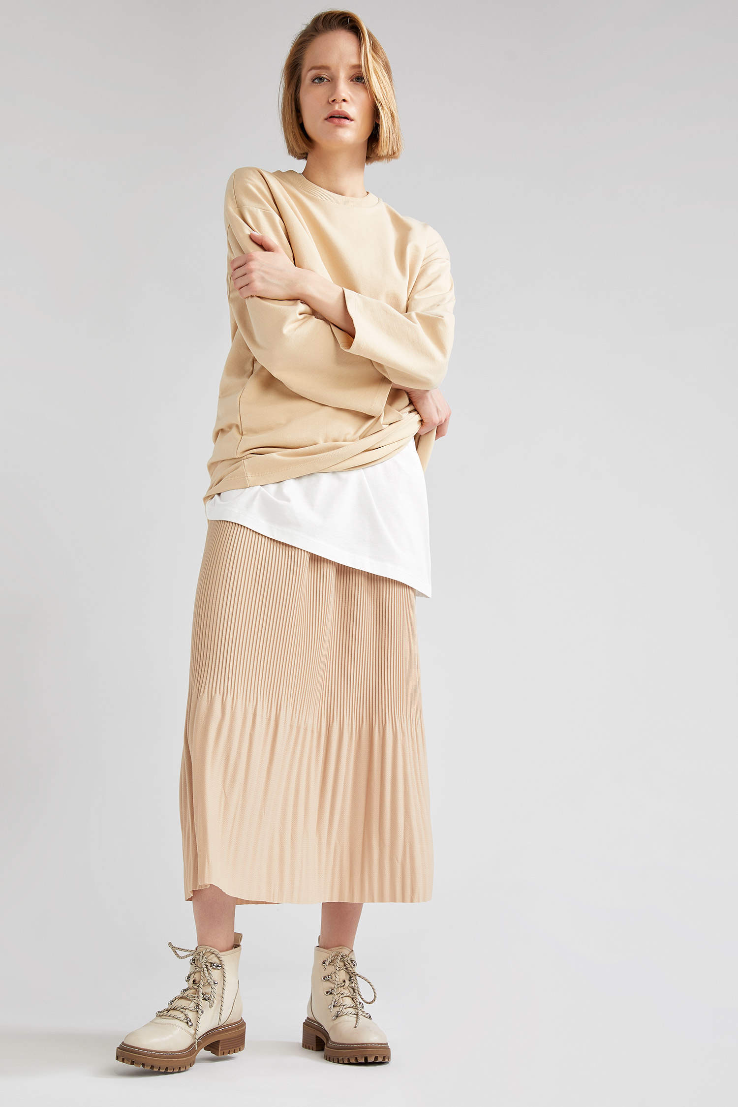 Beige WOMAN Modest- Regular Fit Knitted Long Skirt 1754079 | DeFacto