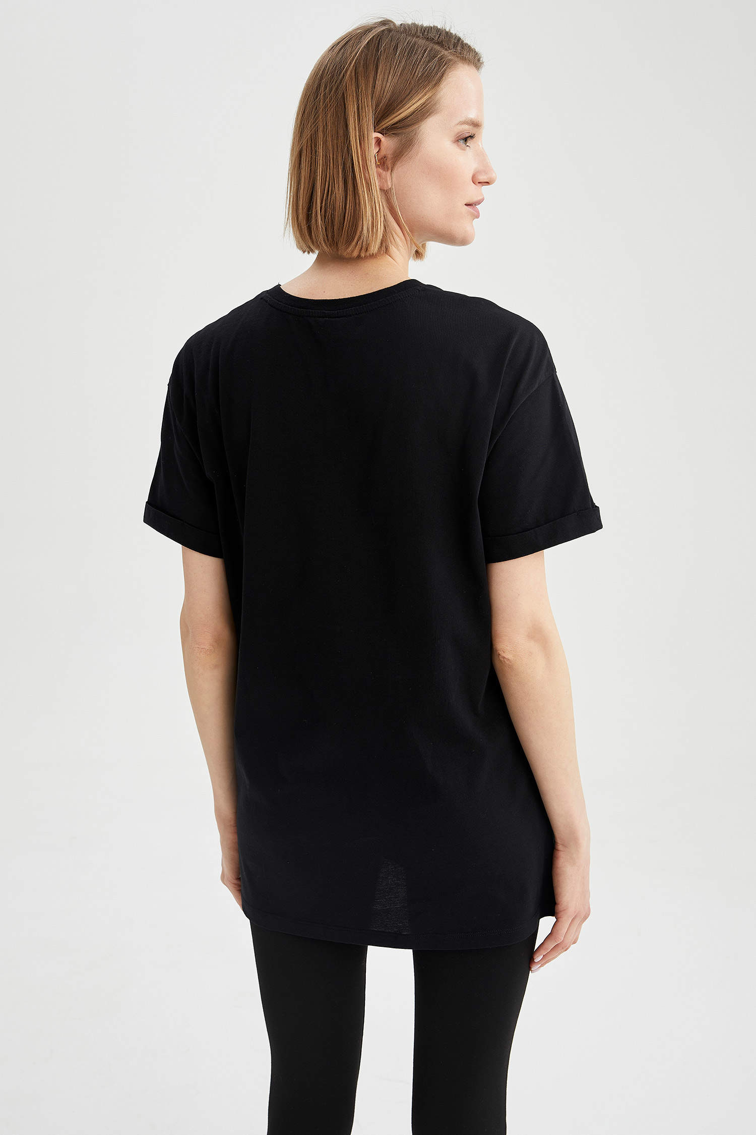 Black WOMAN Short-Sleeved Regular Fit C-Neck Plain T-Shirt 1929503 ...