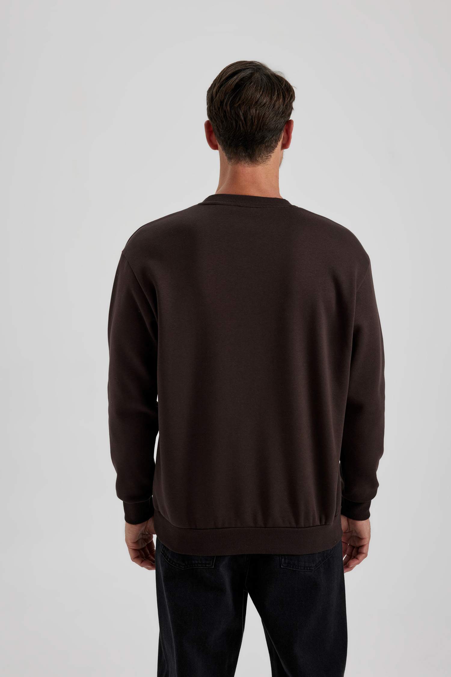 Brown MAN Oversize Fit Crew Neck Basic Sweatshirt 2855823 | DeFacto