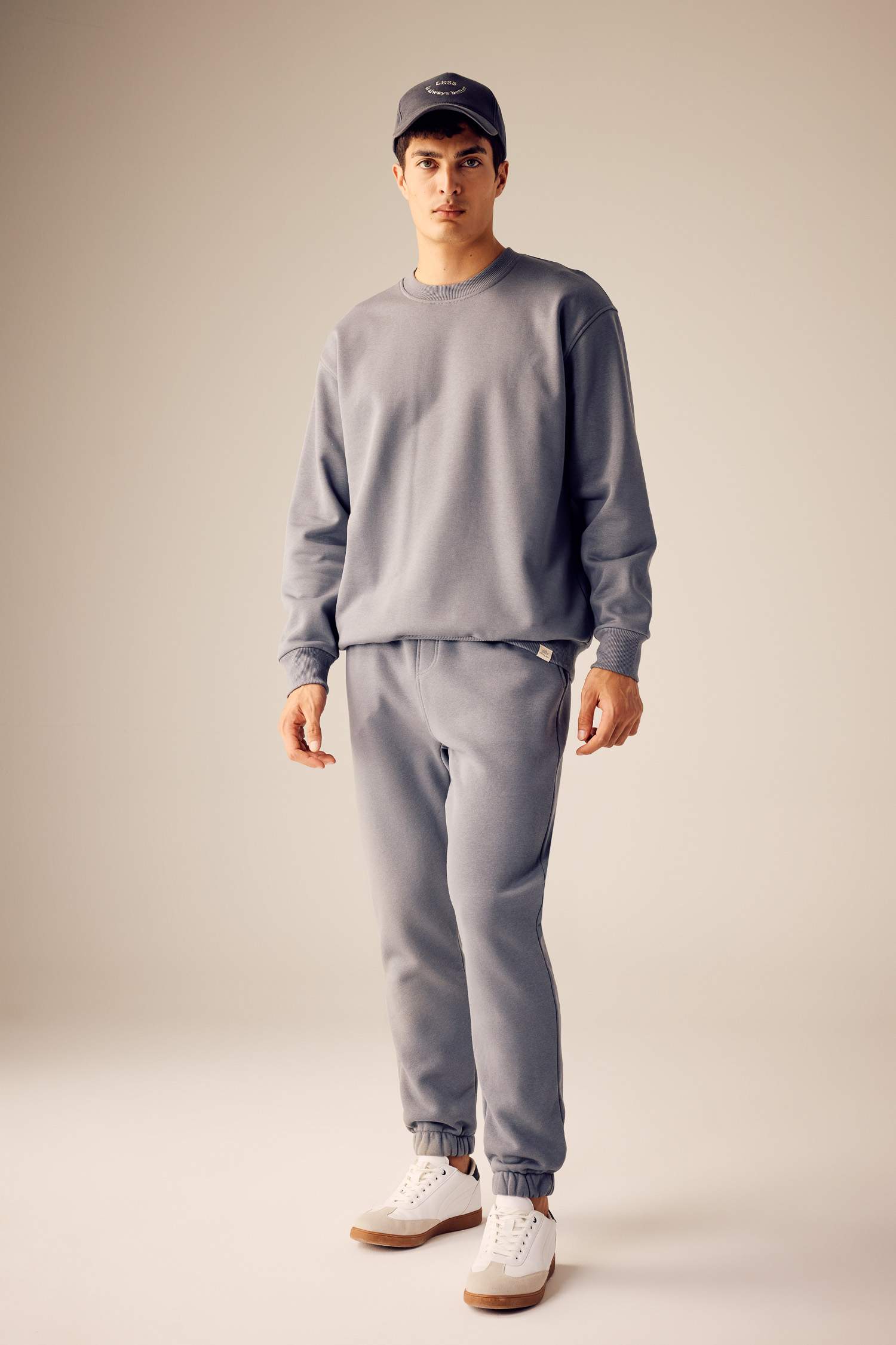 Oversize Geniş Kalıp Bisiklet Yaka Basic Düz Sweatshirt