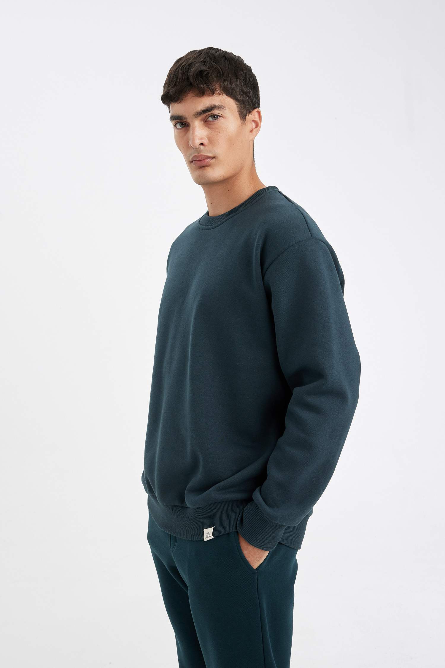 Oversize Geniş Kalıp Bisiklet Yaka Kalın Basic Düz Sweatshirt