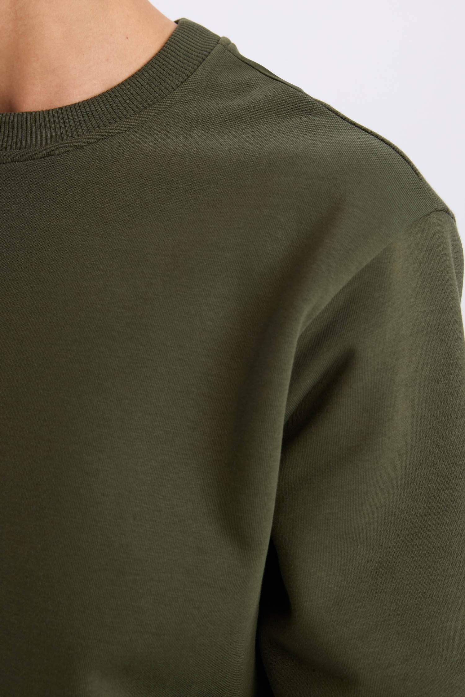 Oversize Geniş Kalıp Bisiklet Yaka Kalın Basic Düz Sweatshirt