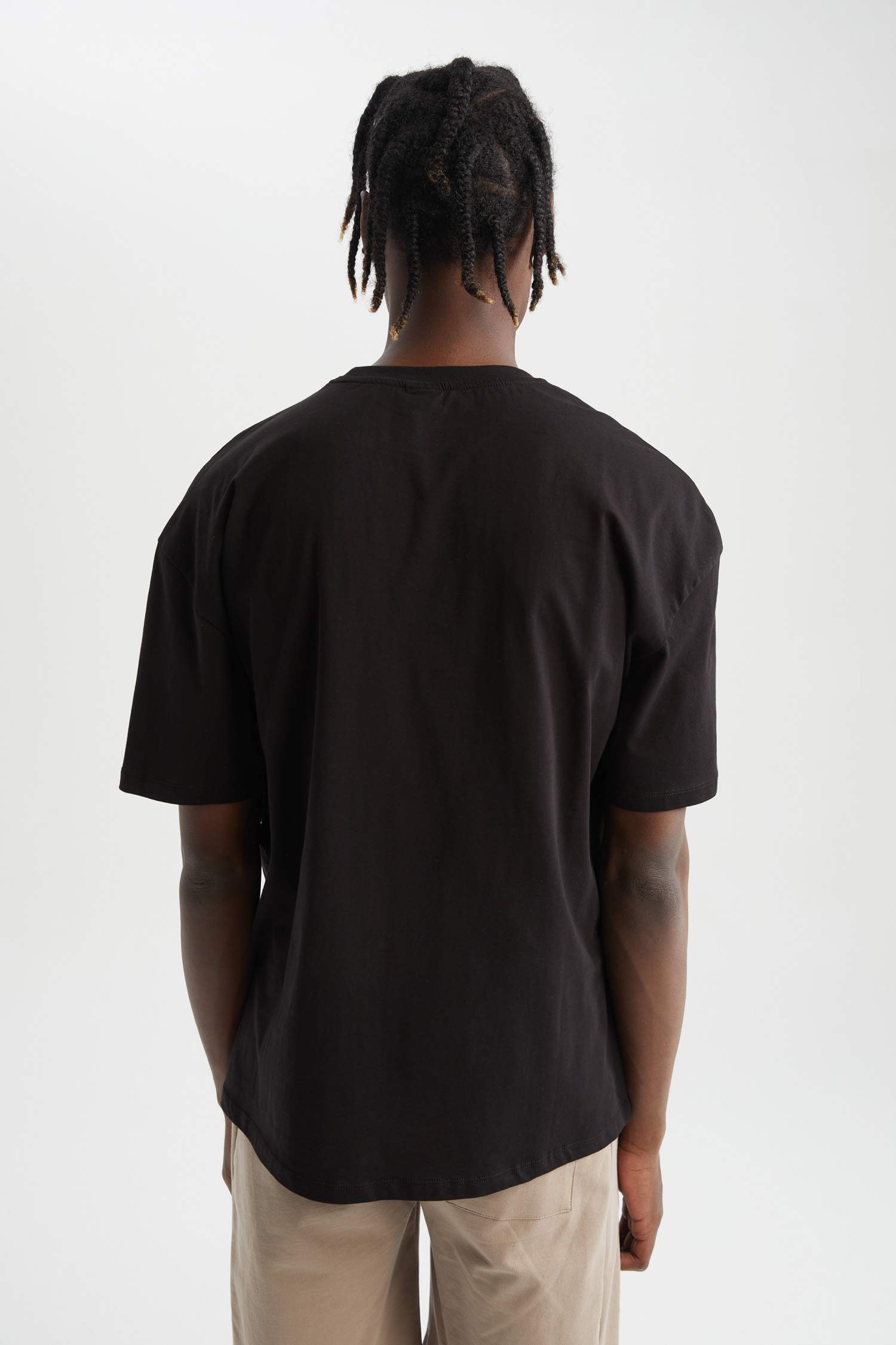 Black MEN Oversized Short Sleeve T-Shirt 2474176 | DeFacto