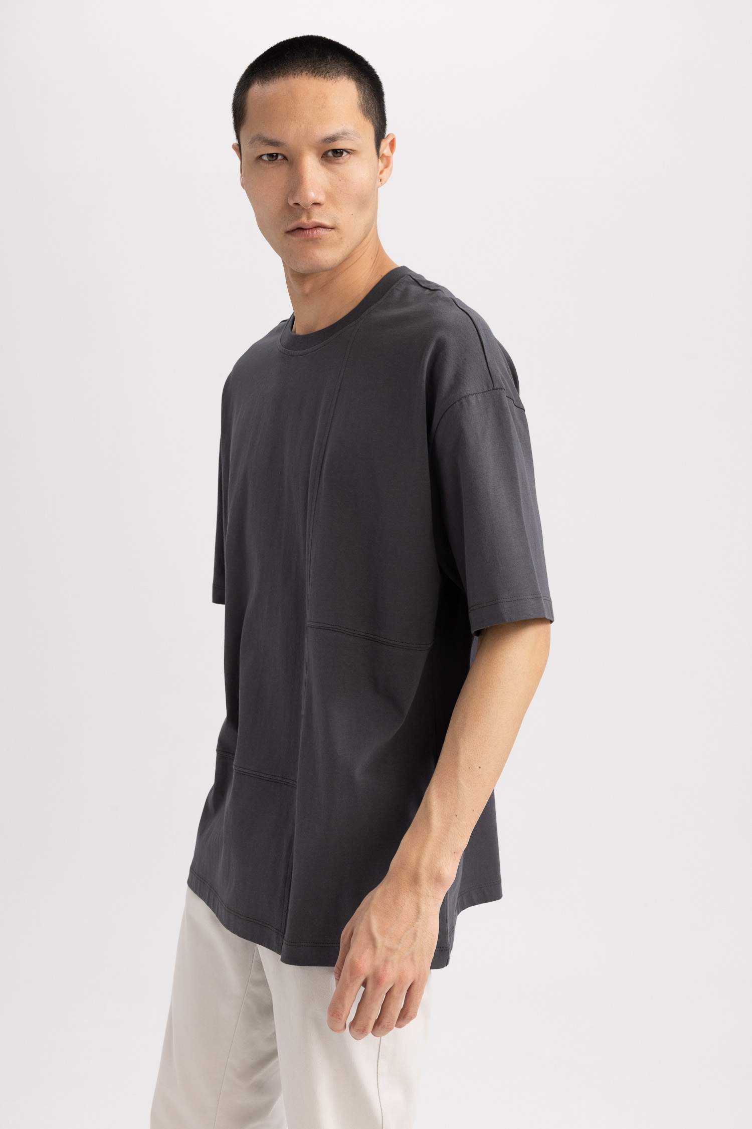 Футболка оверсайз с круглым вырезом из хлопка