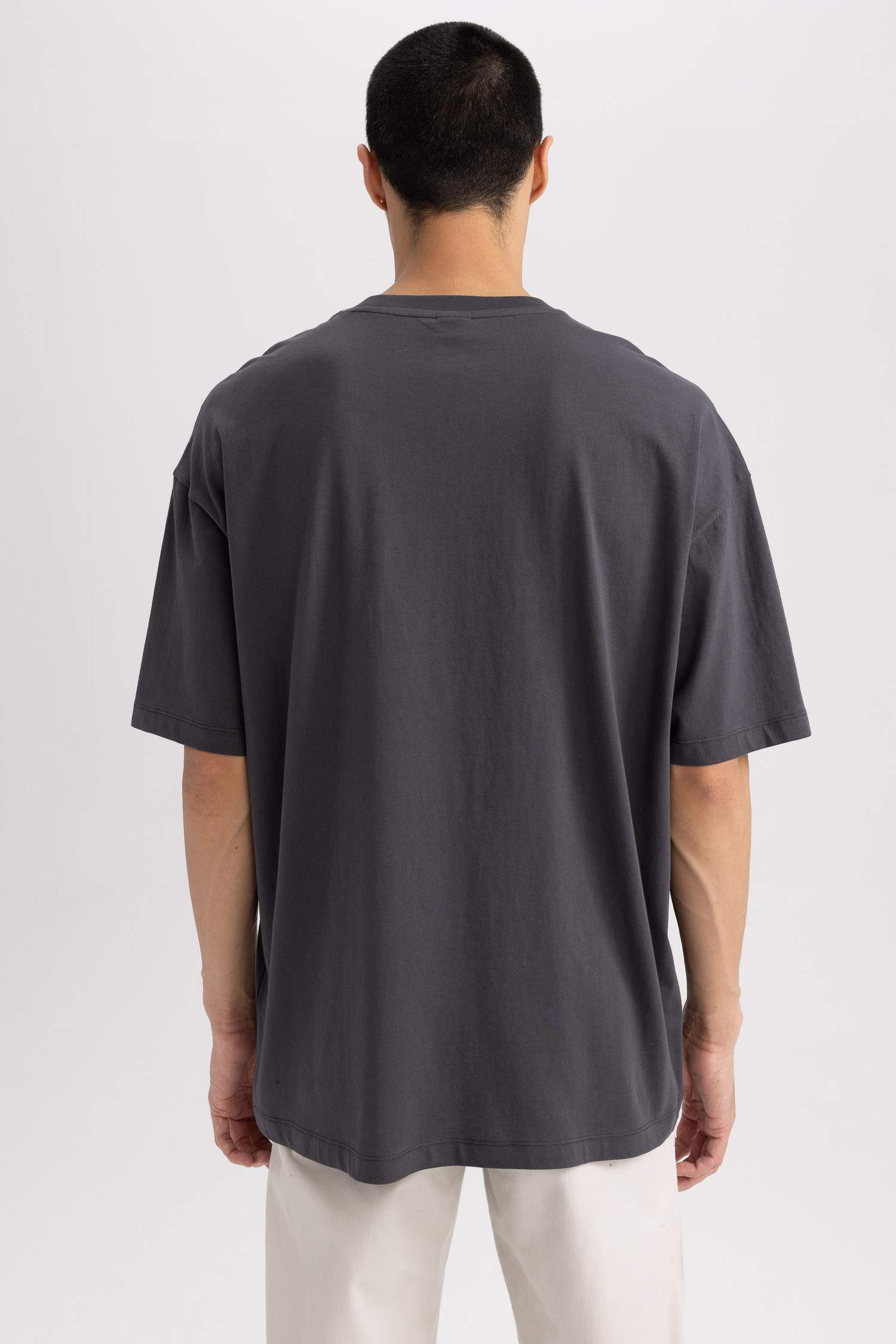 Футболка оверсайз с круглым вырезом из хлопка