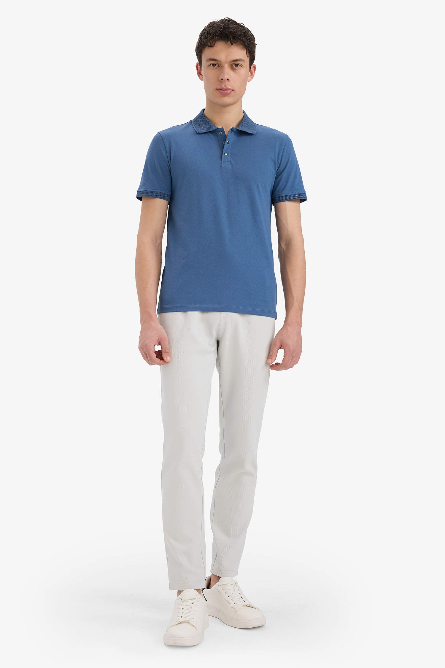 Slim Fit Dar Kesim Polo Yaka Kısa Kollu Dokulu Basic Düz Tişört