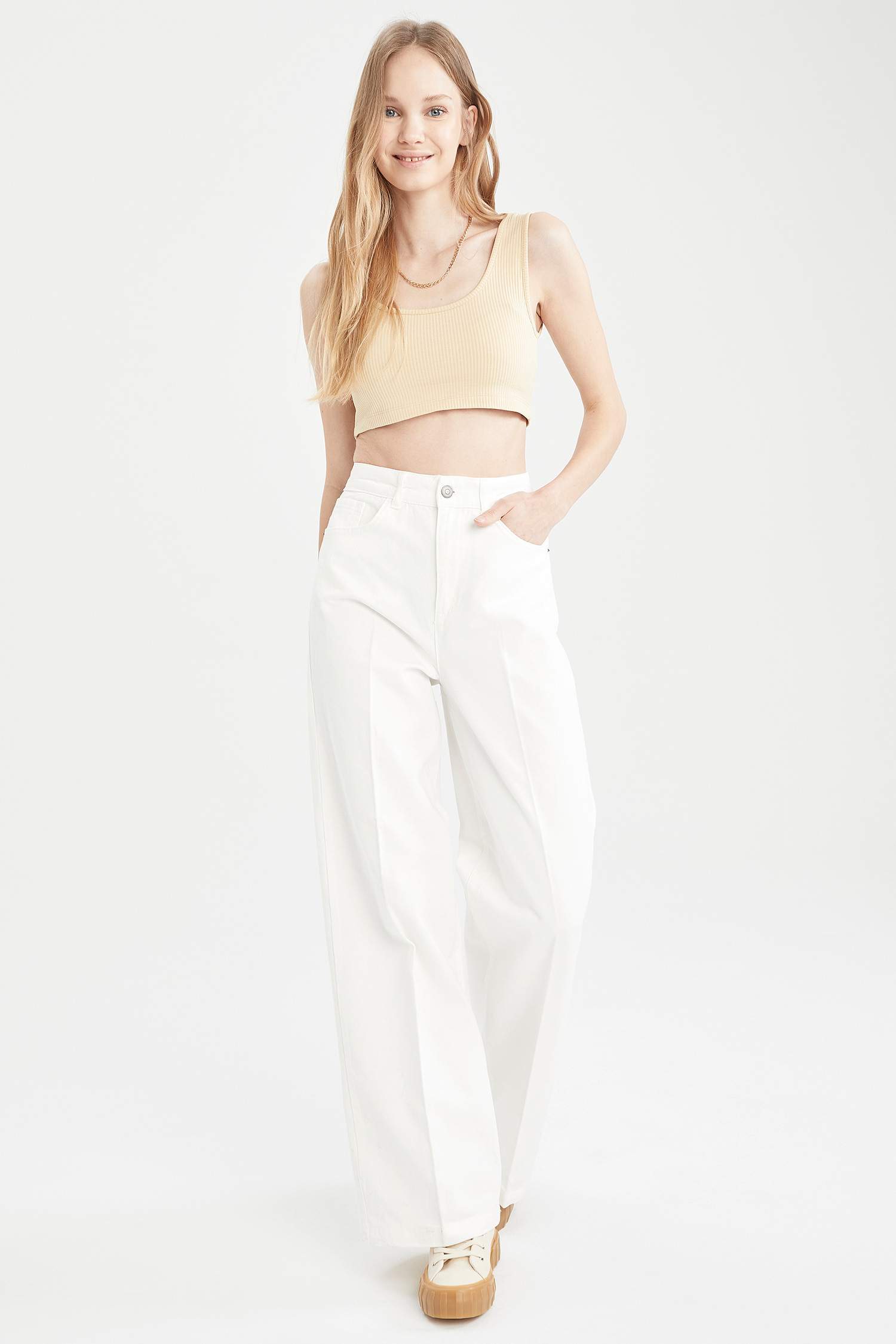 Ecru WOMAN Wide Leg Boyfriend Fit Woven Trousers 1825650 | DeFacto