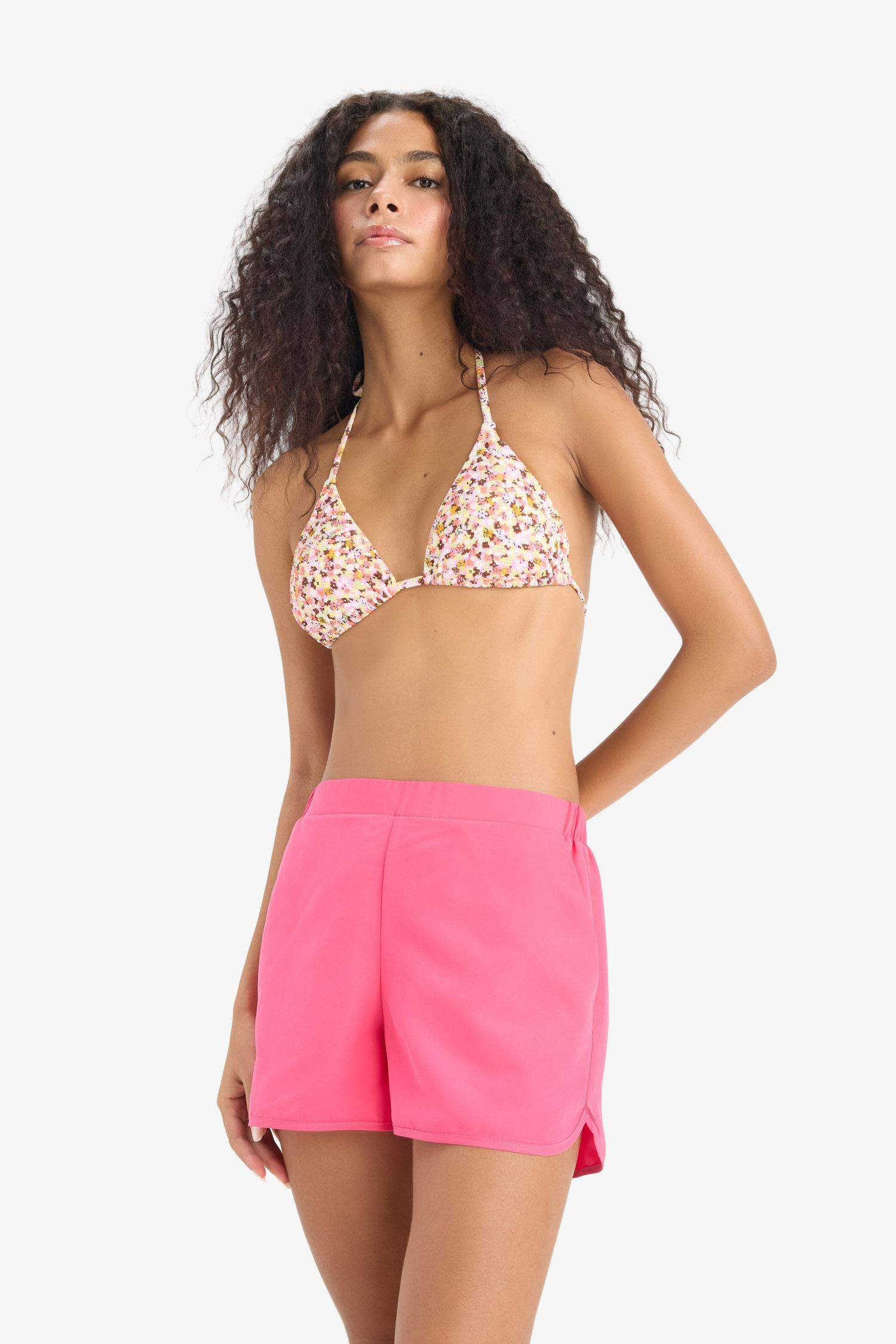 شورت بحر قصة عادية من Fall in Love