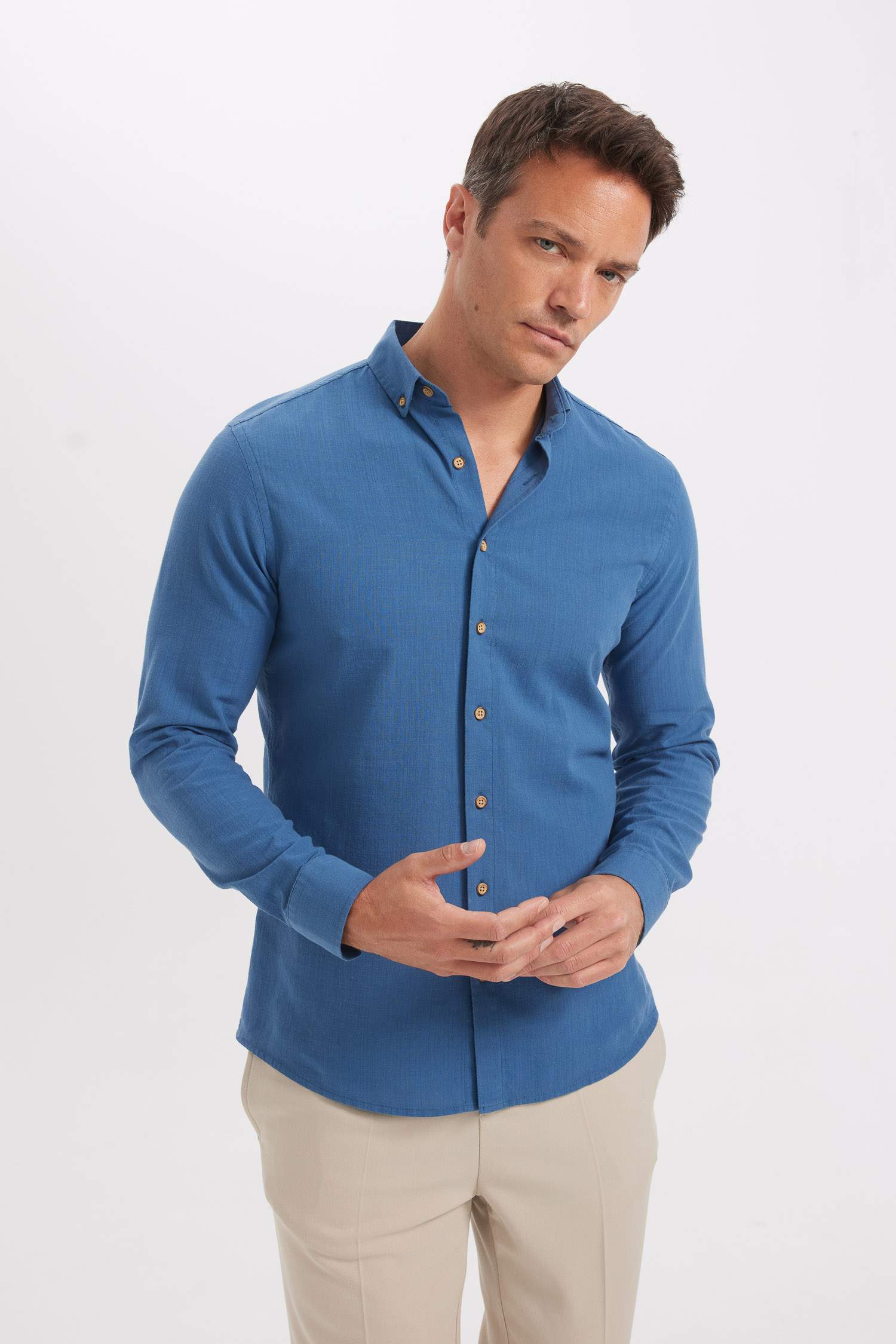 %100 Pamuk Modern Fit Düğmeli Polo Yaka Keten Görünümlü Uzun Kollu Gömlek