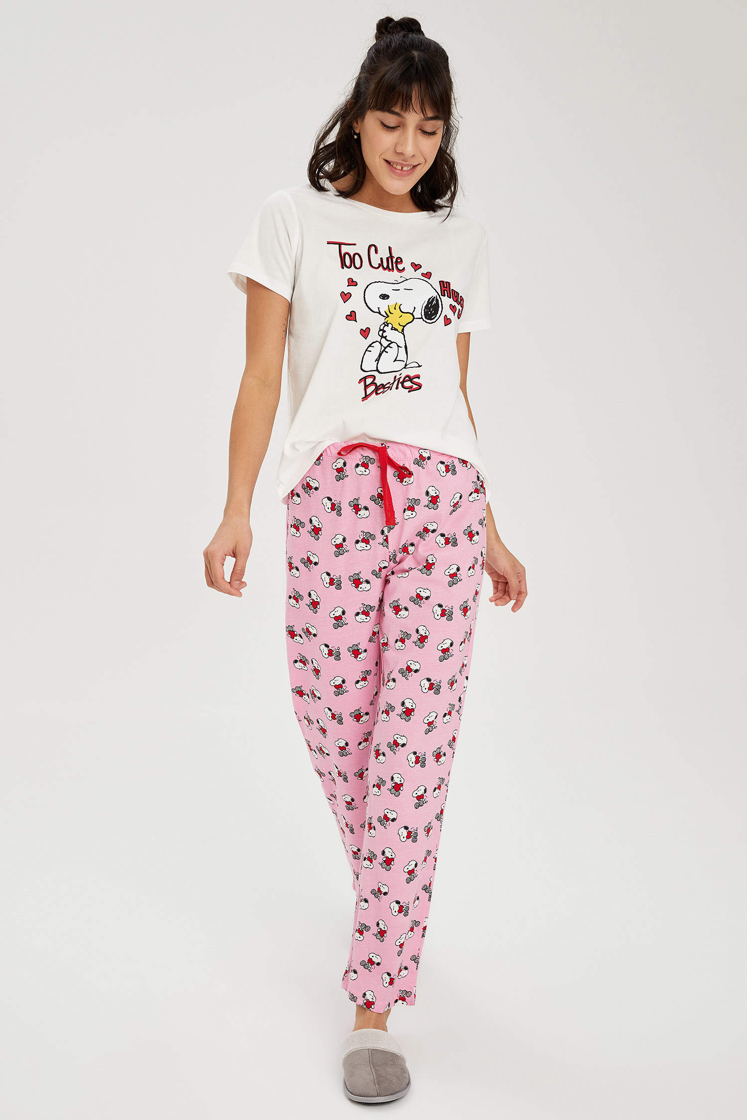 Defacto Snoopy Lisanslı Pijama Kısa Kol Takımı. 3
