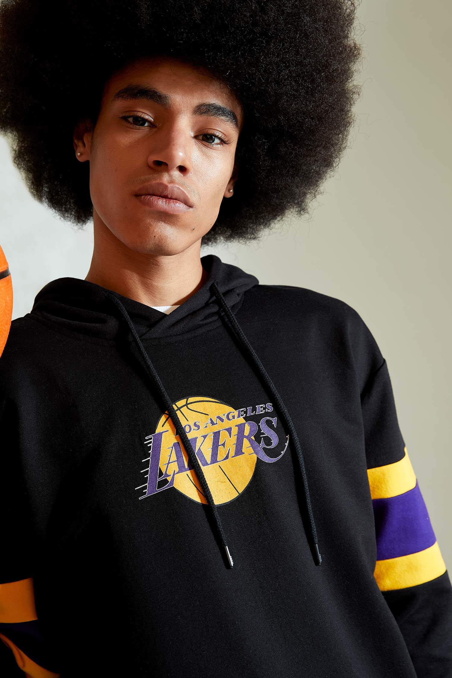 Defacto NBA Lisanslı Oversize Fit Unisex Kapüşonlu Sweatshirt. 1