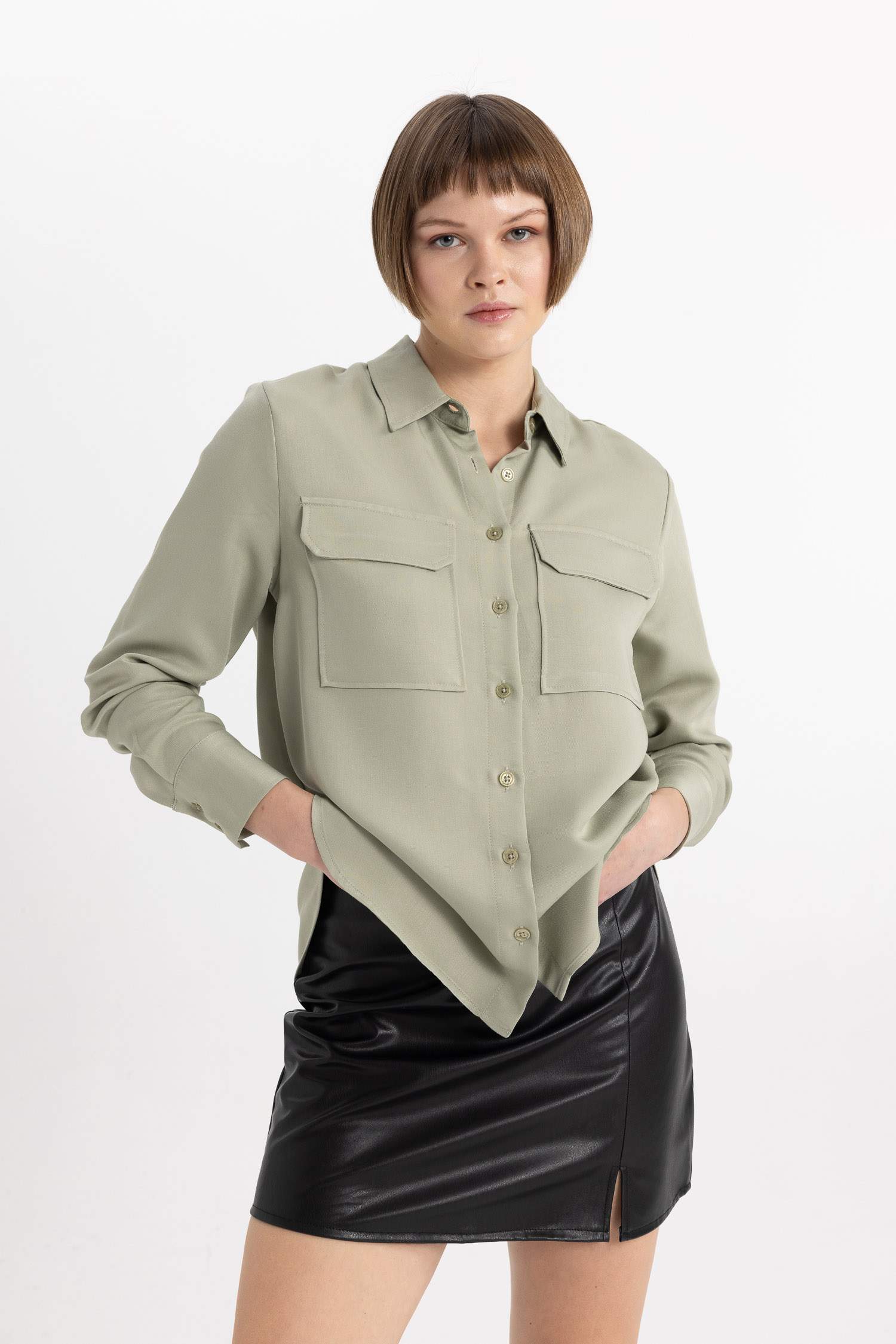 Regular Fit Dokulu Uzun Kollu Gömlek