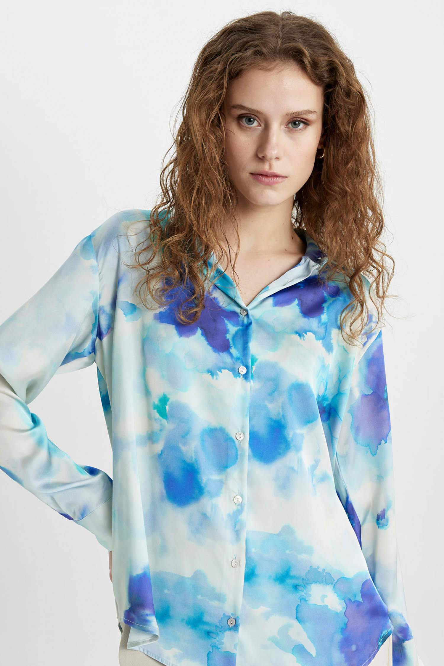 Oversize Geniş Kalıp Desenli Saten Uzun Kollu Gömlek