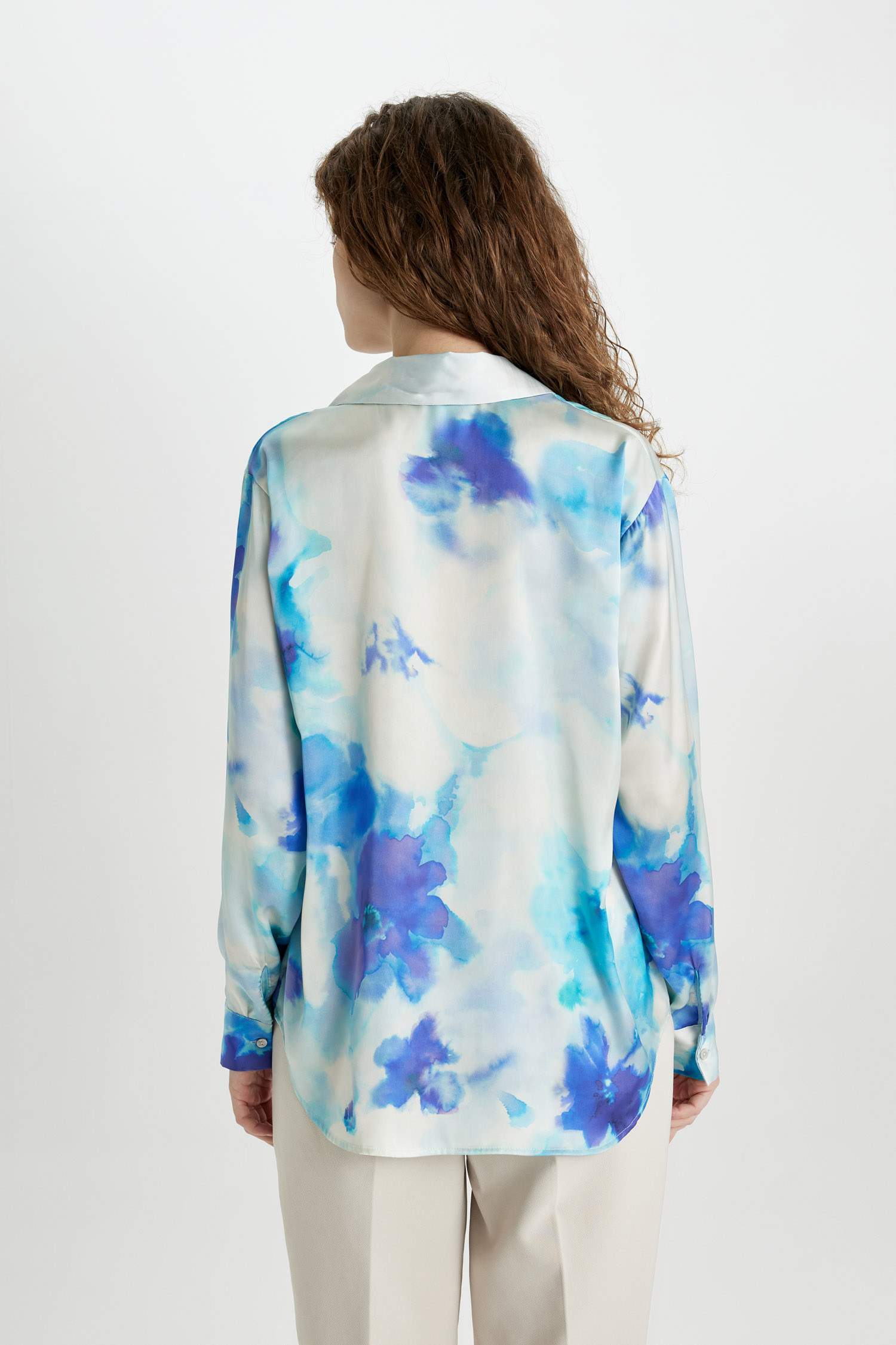 Oversize Geniş Kalıp Desenli Saten Uzun Kollu Gömlek