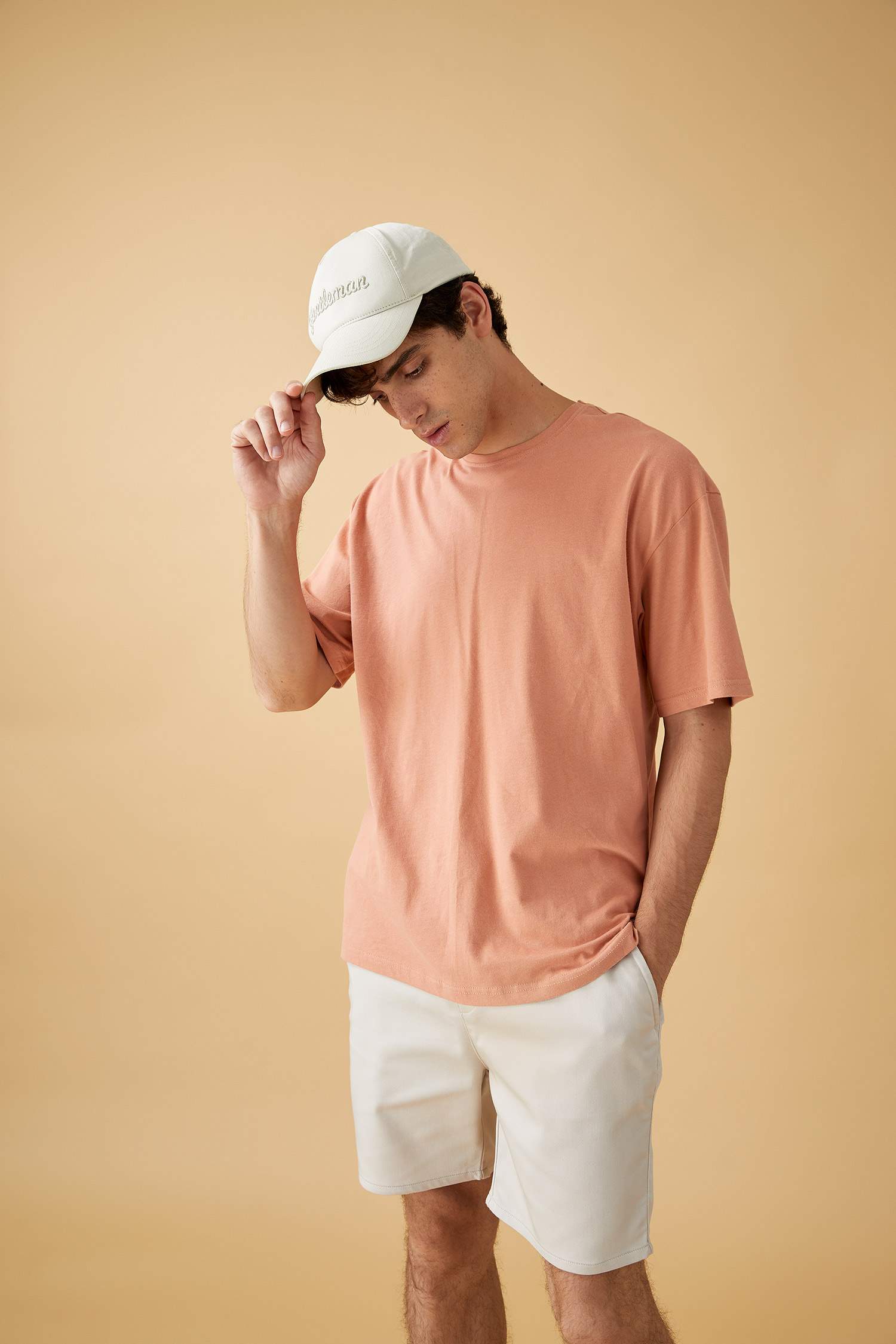 تي شيرت اوفر سايز بياقة مستديرة