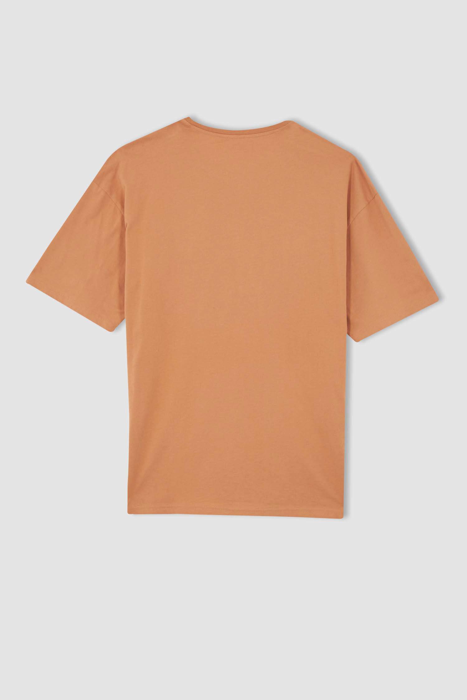 تي شيرت اوفر سايز بياقة مستديرة