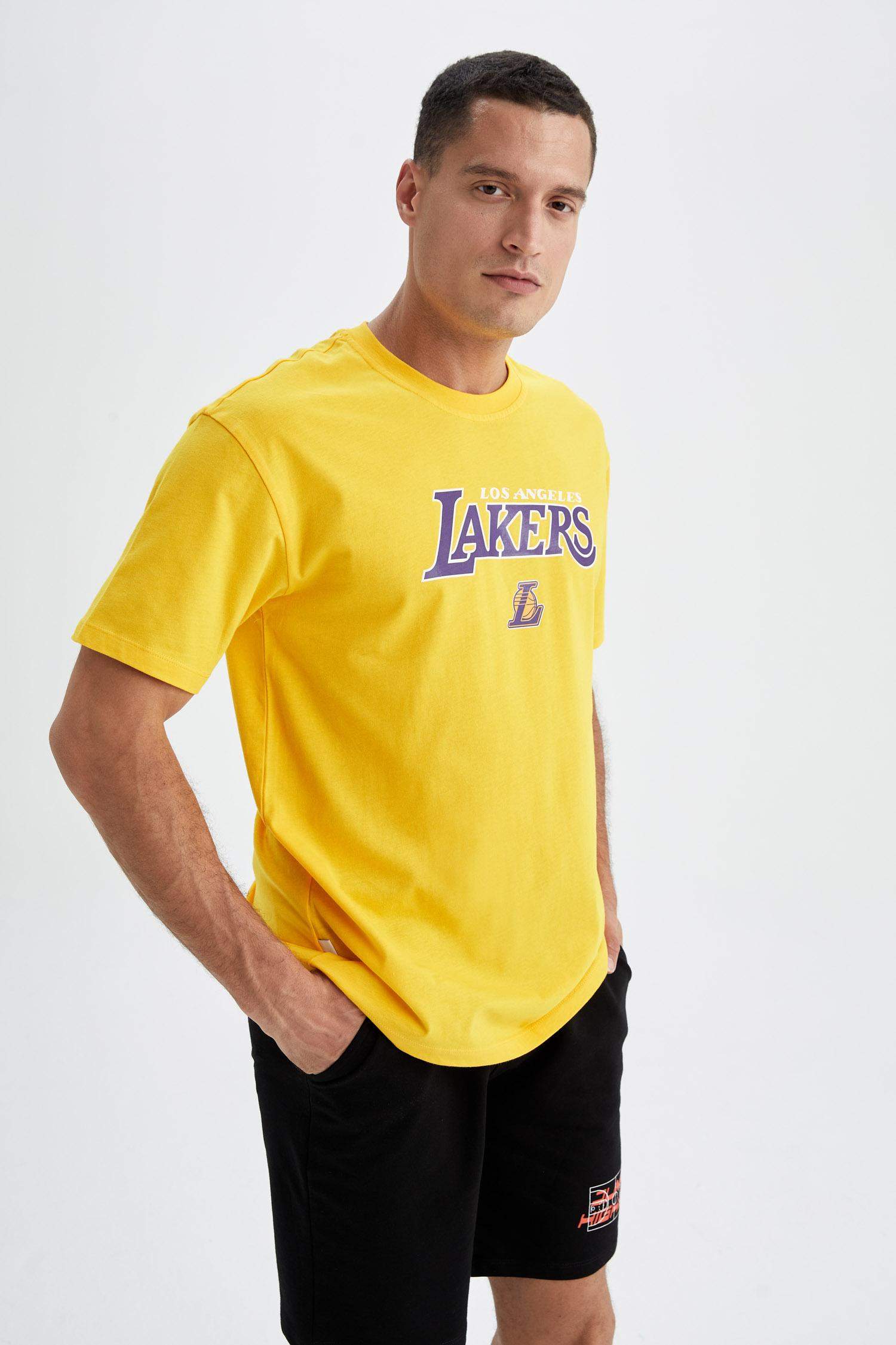 Ekru Erkek DeFactoFit NBA Los Angeles Lakers Oversize Fit %100 Pamuk Tişört  2655276