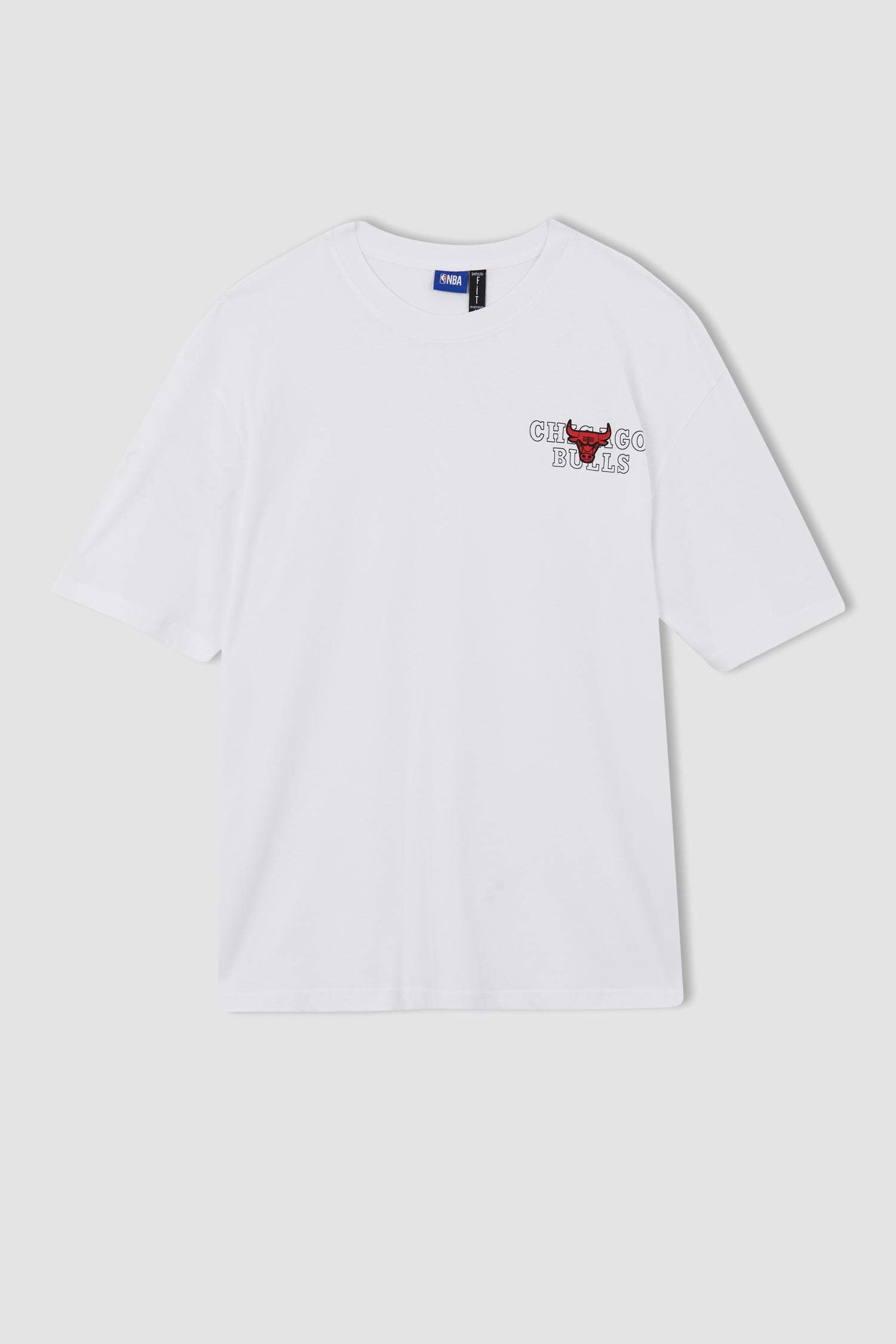 تيشيرت اوفر سايز من شيكاغو بولز