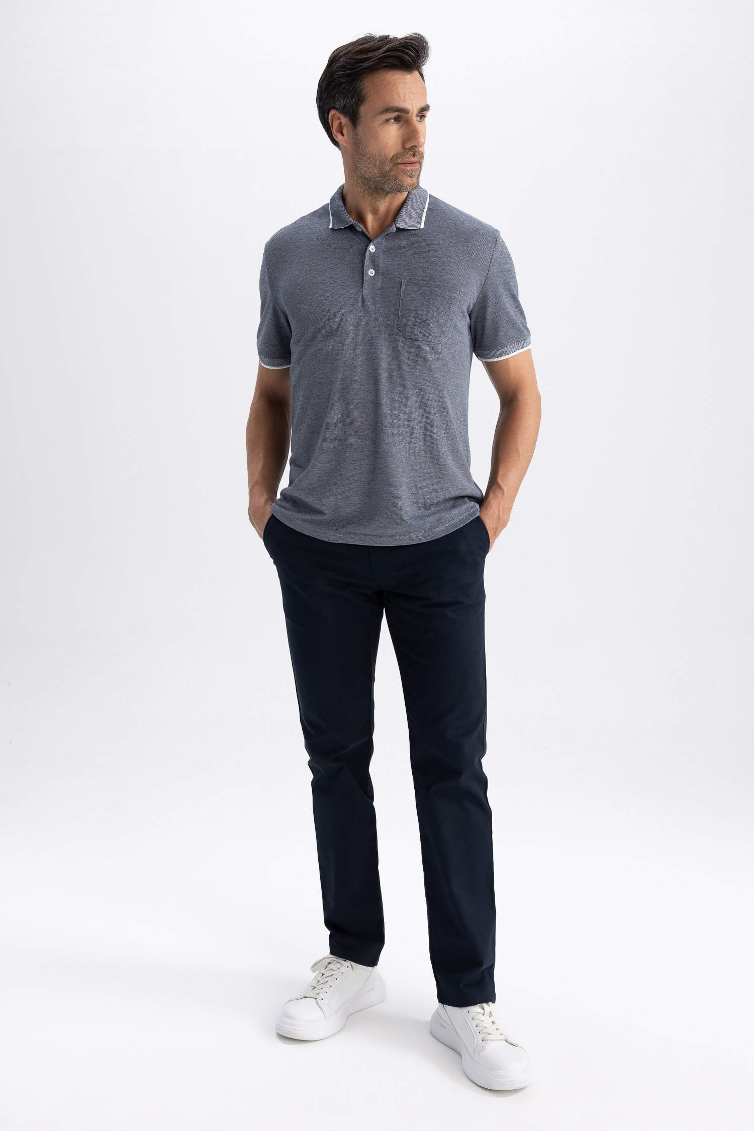 Футболка-поло стандартного кроя