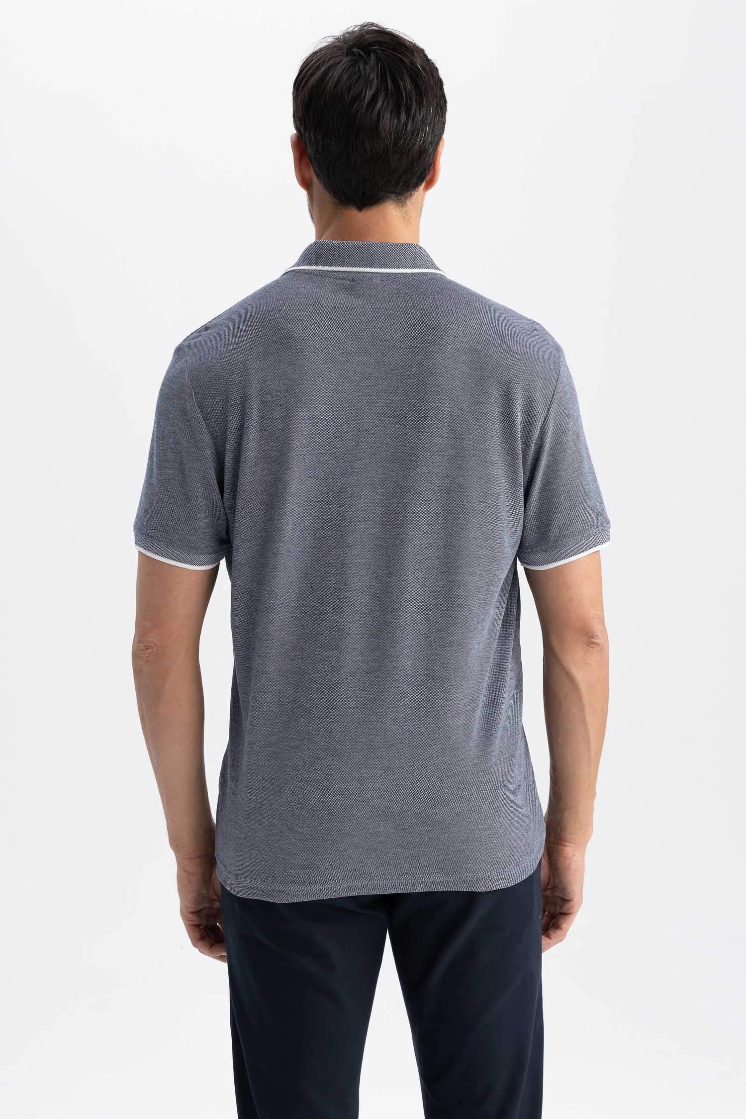 Футболка-поло стандартного кроя