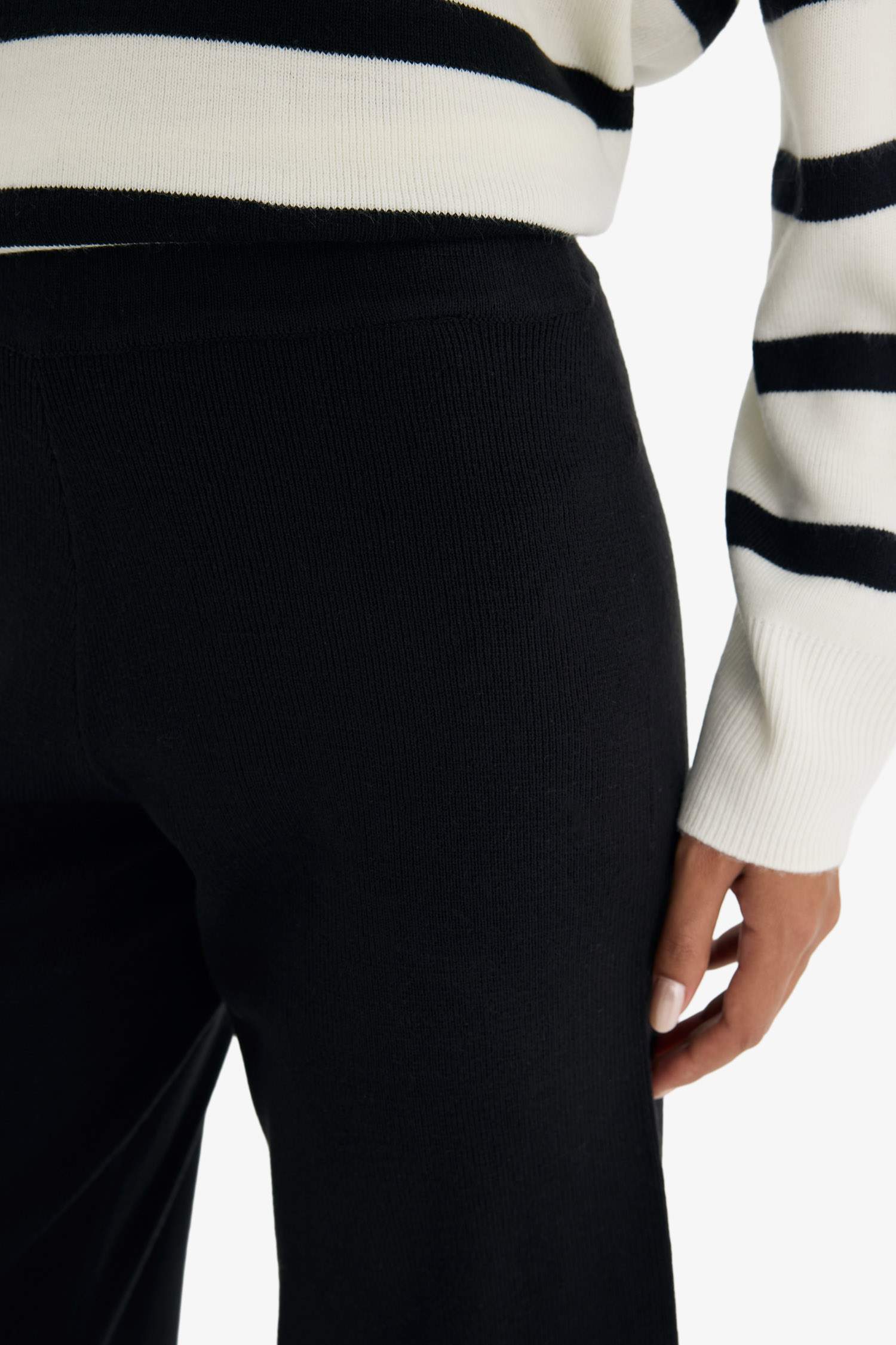 Flare Fit Wide Leg Elastic Waist Basic Knit Trousers