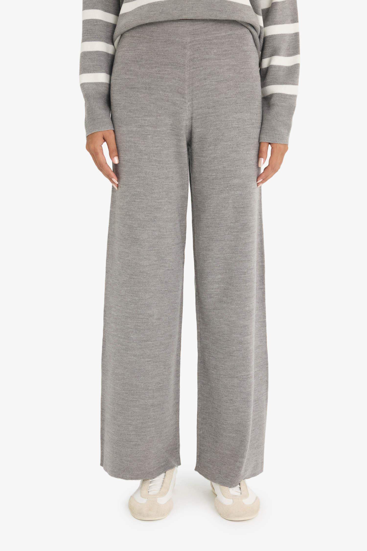 Pantalon évasé en tricot à taille élastique