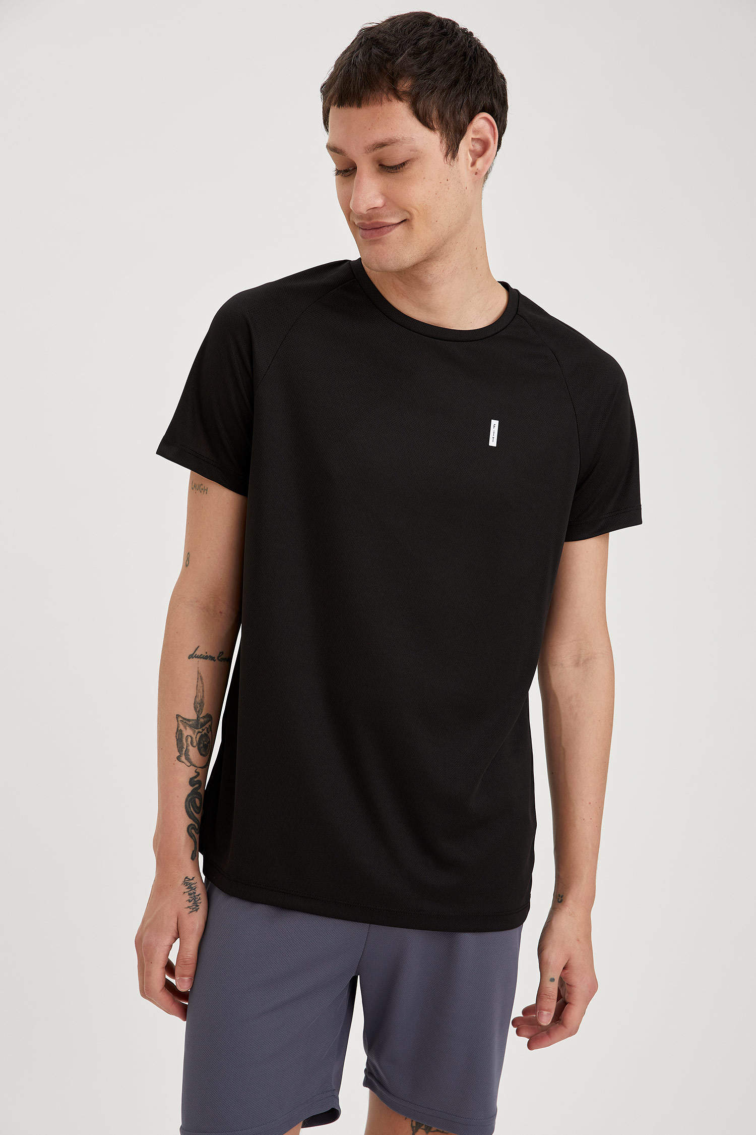 Black MAN Slim Fit Basic Short Sleeve Crew Neck Sports T-Shirt 1753497 ...