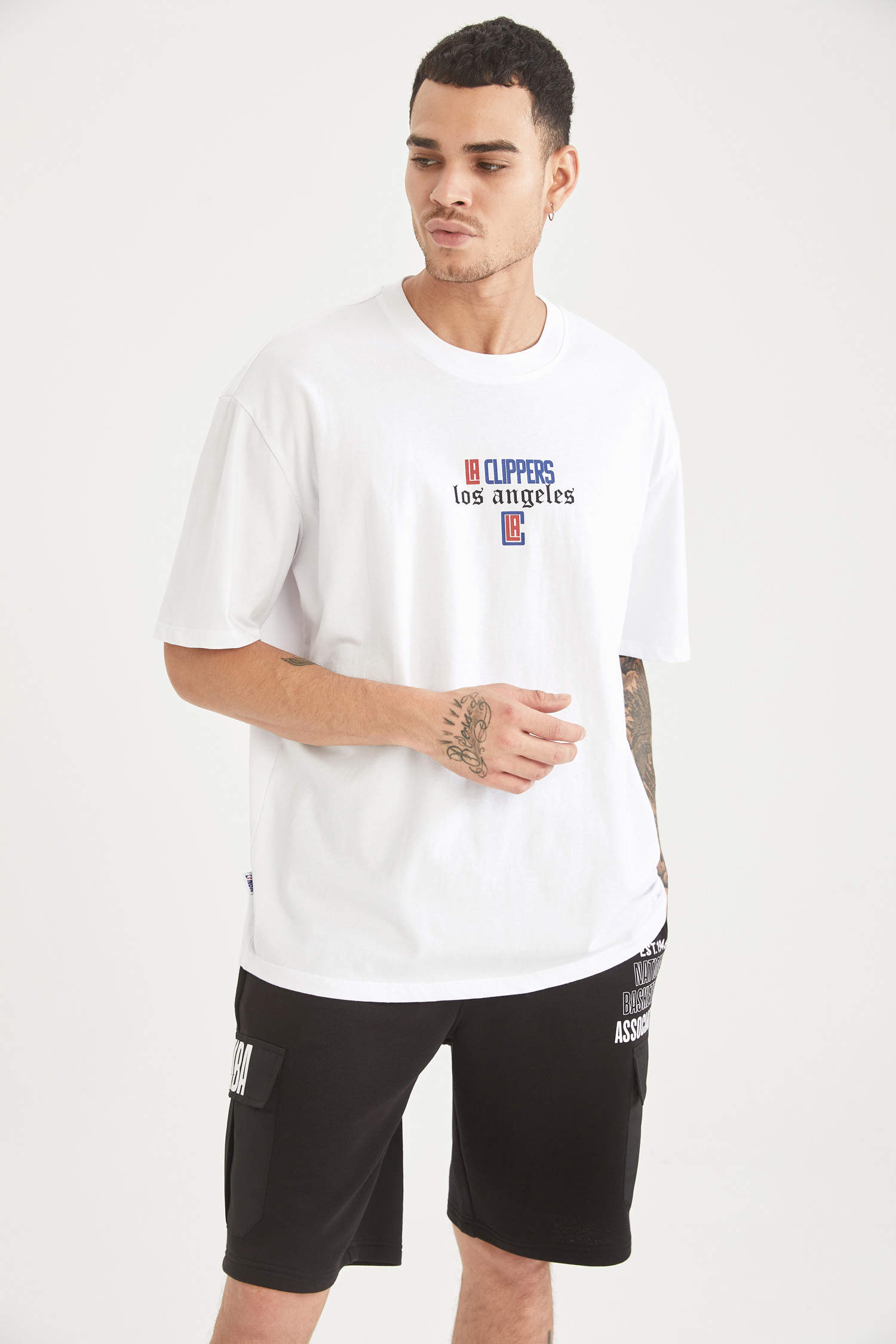 ابغى ابغى NBA Los Angeles Clippers Licensed Oversize Fit Crew Neck Short Sleeve  T-Shirt ابغى ابغى