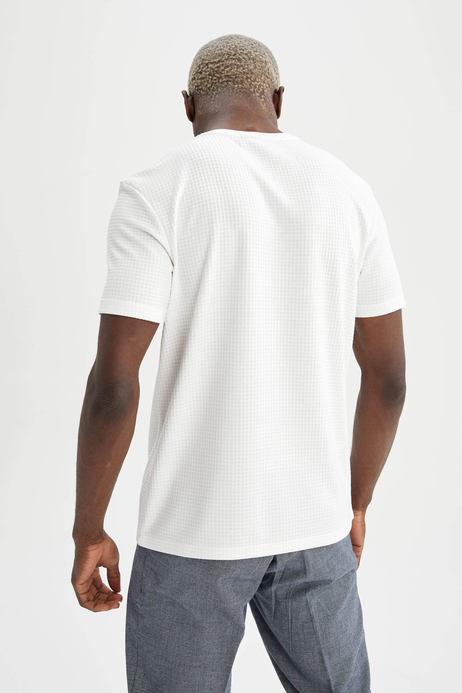 White MAN Basic Short Sleeve T-Shirt 2010010
