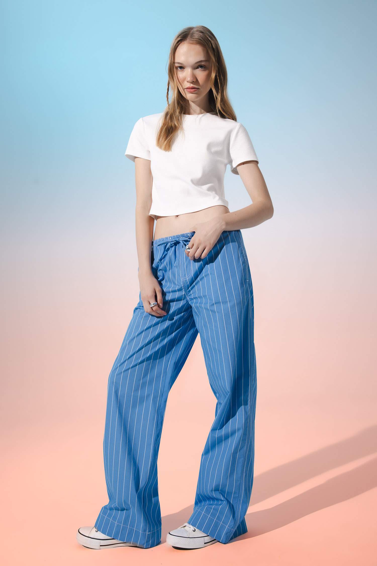 Fitted Ribbon Basic T-Shirt