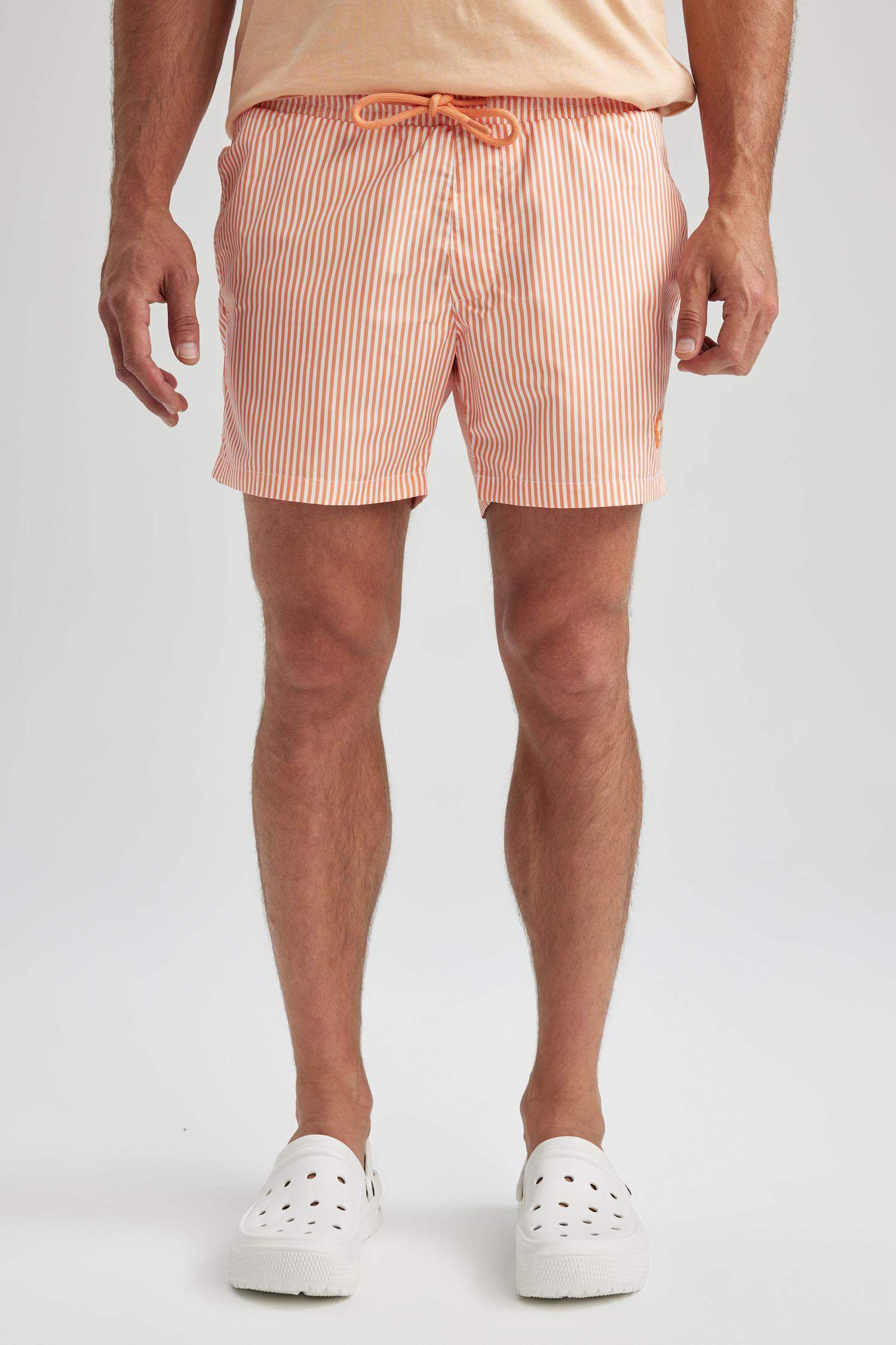 شورت بحر قصير