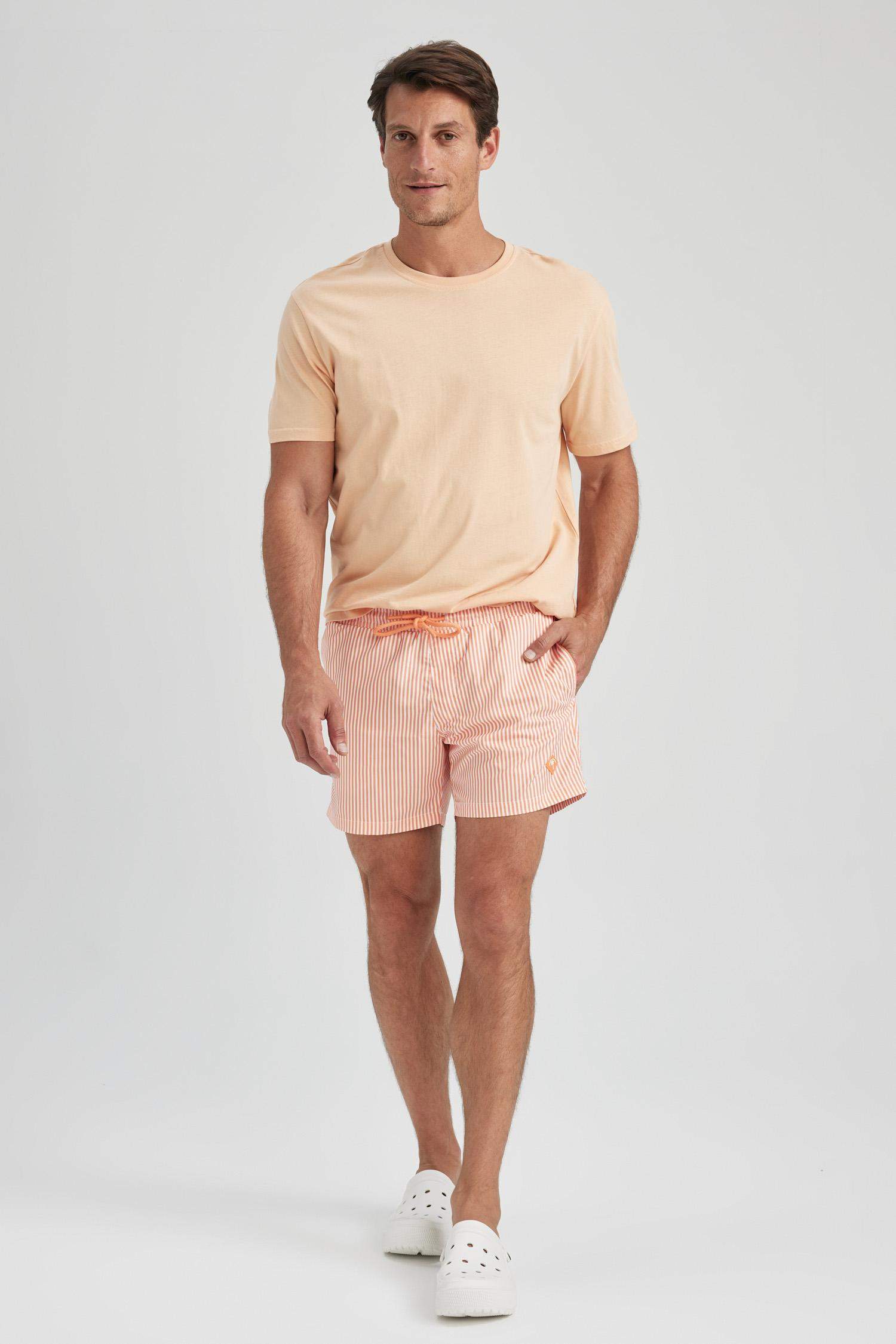 شورت بحر قصير