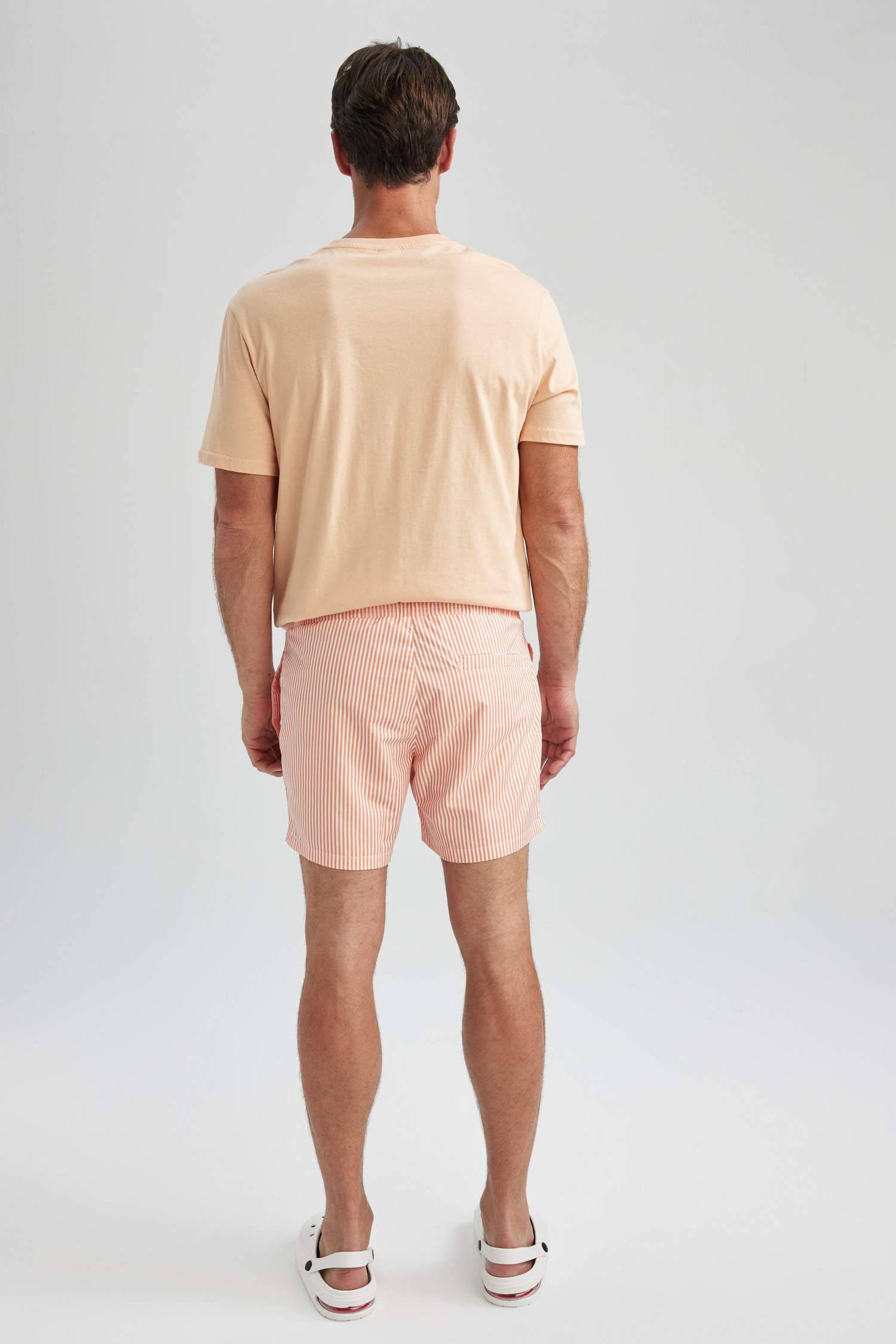 شورت بحر قصير