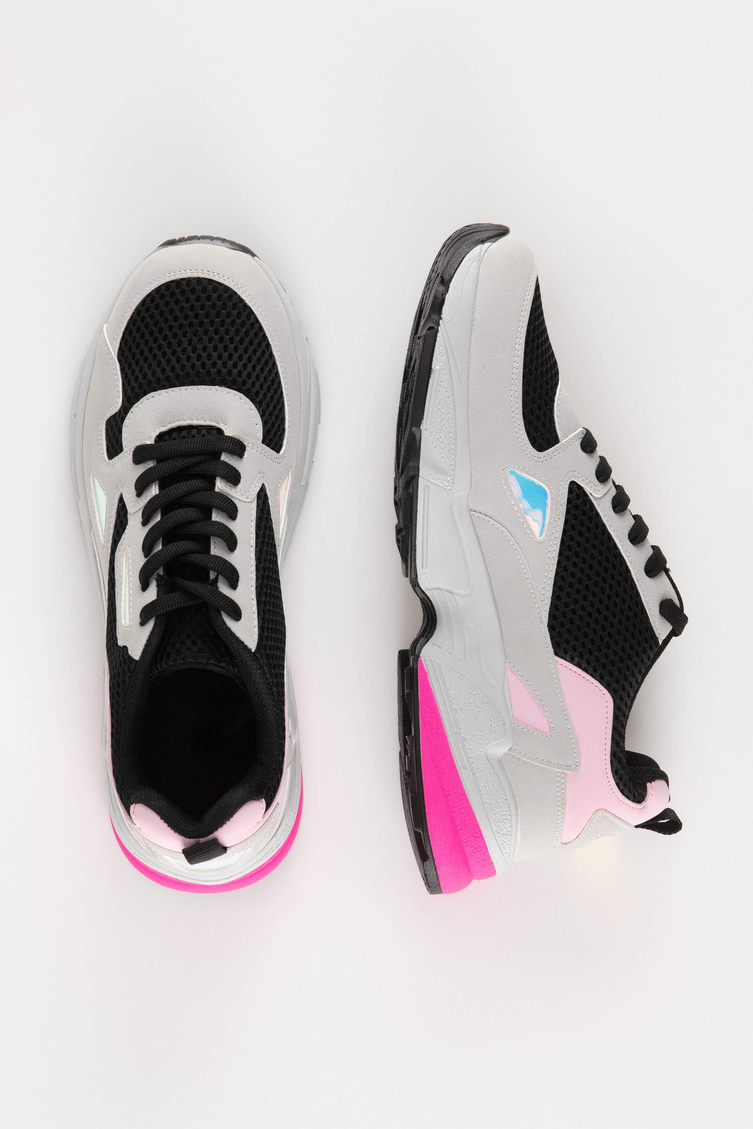Defacto Kadın Suni Deri Hologram Detaylı Bağcıklı Süet Görünümlü Spor Ayakkabı. 5