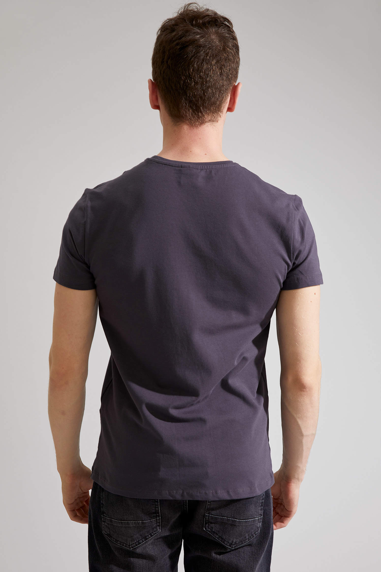 Defacto Slim Fit Baskılı Organik Kumaşlı Tişört. 5
